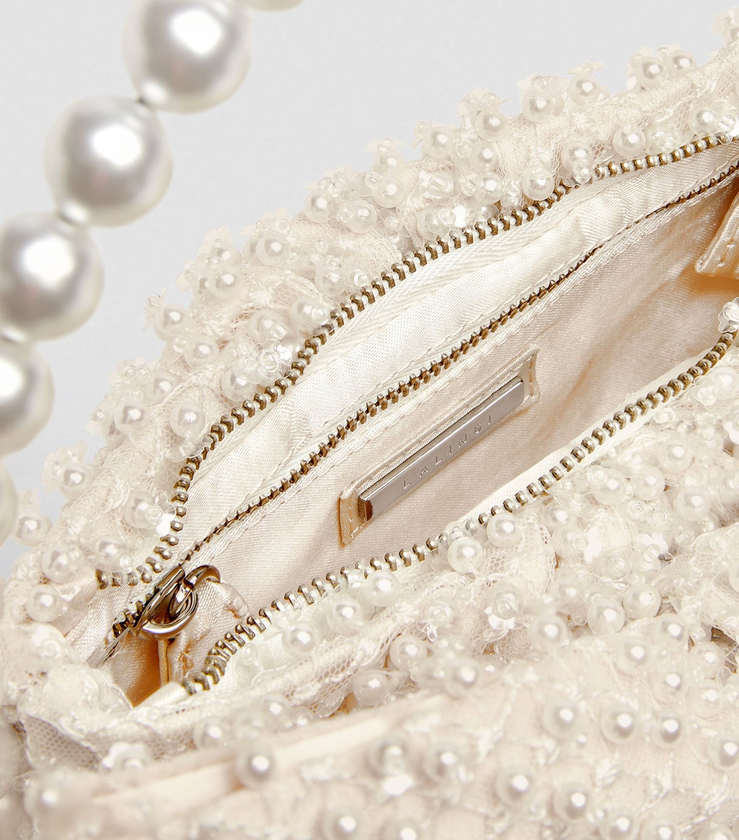 L'alingi Cream Exclusive Pearl-embellished Bow Clutch Bag One Size