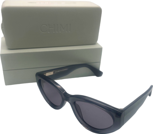 Chimi Black Cat-Eye Sunglasses