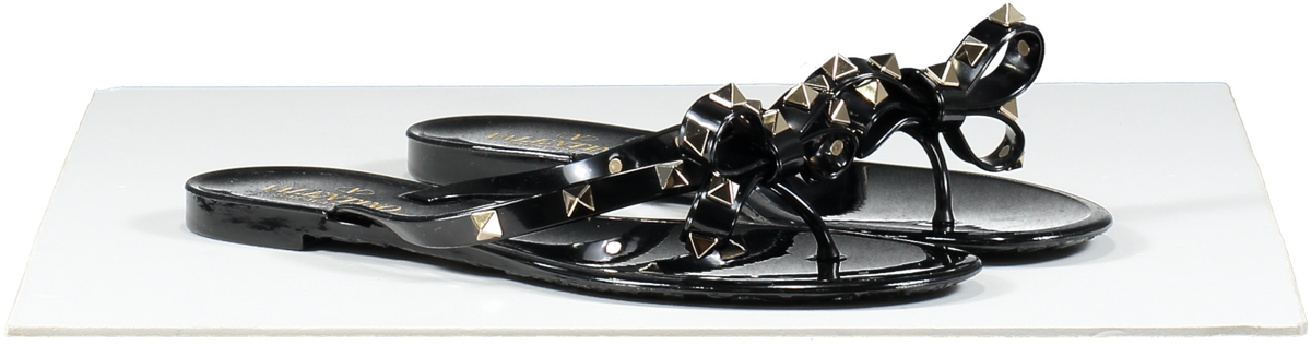 Valentino rockstud sales bow flip flops