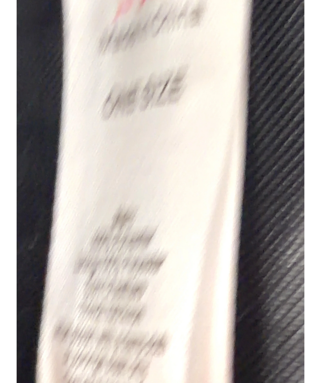 boohoo Black Colour — care label