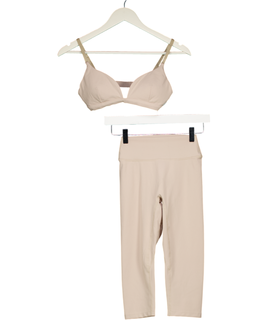 CSB Beige Scrunch Capri Leggings And Form Bra Set UK S