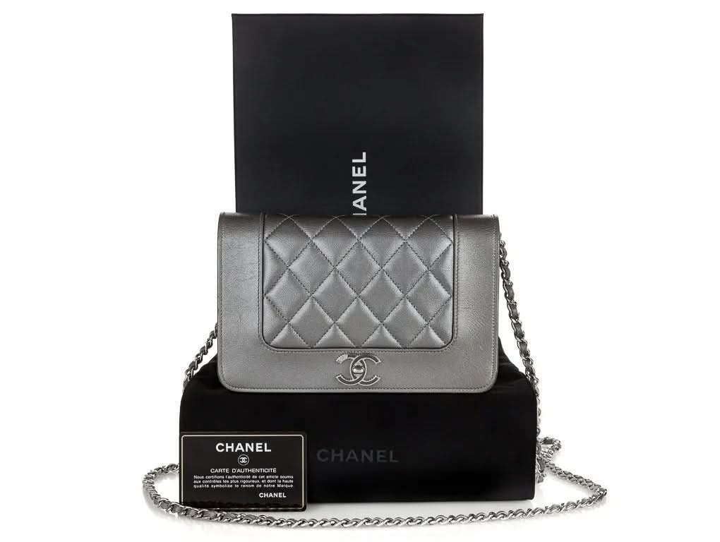 CHANEL METALLIC Grey quilted Lambskin / Silver hardware wallet on a chain from the Paris in Rome Collection,