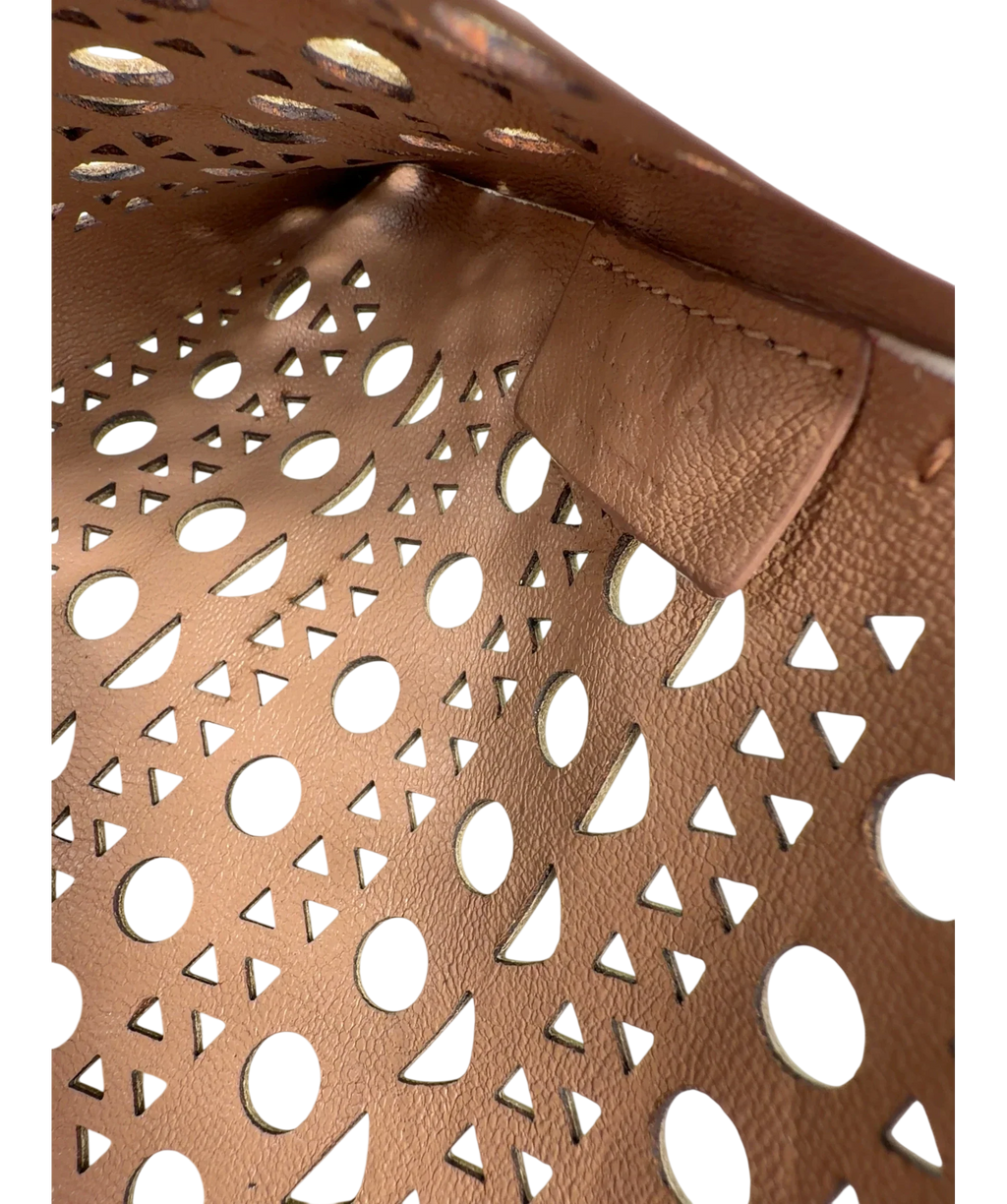 ALAIA White Colour — detail
