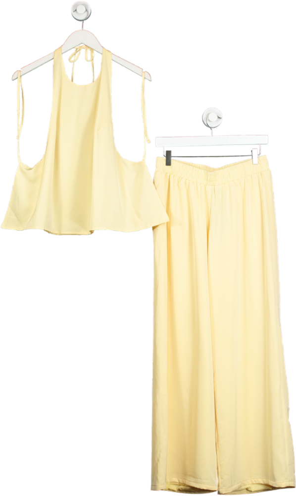 White Fox Butter Yellow Way She Walks Halter Top Butter & Way She Walks Pants  UK M