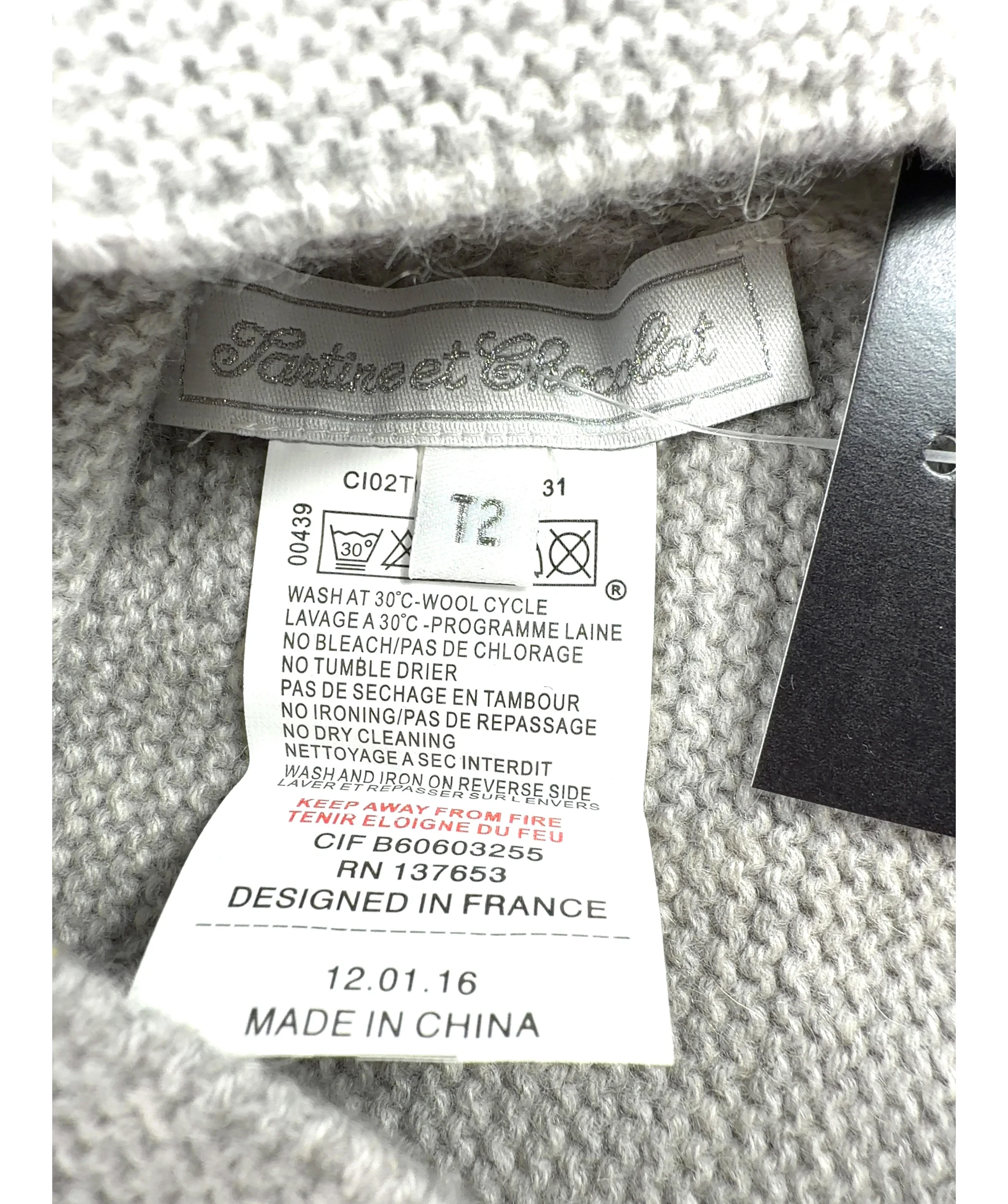 Tartine et Chocolat Grey Colour — care label
