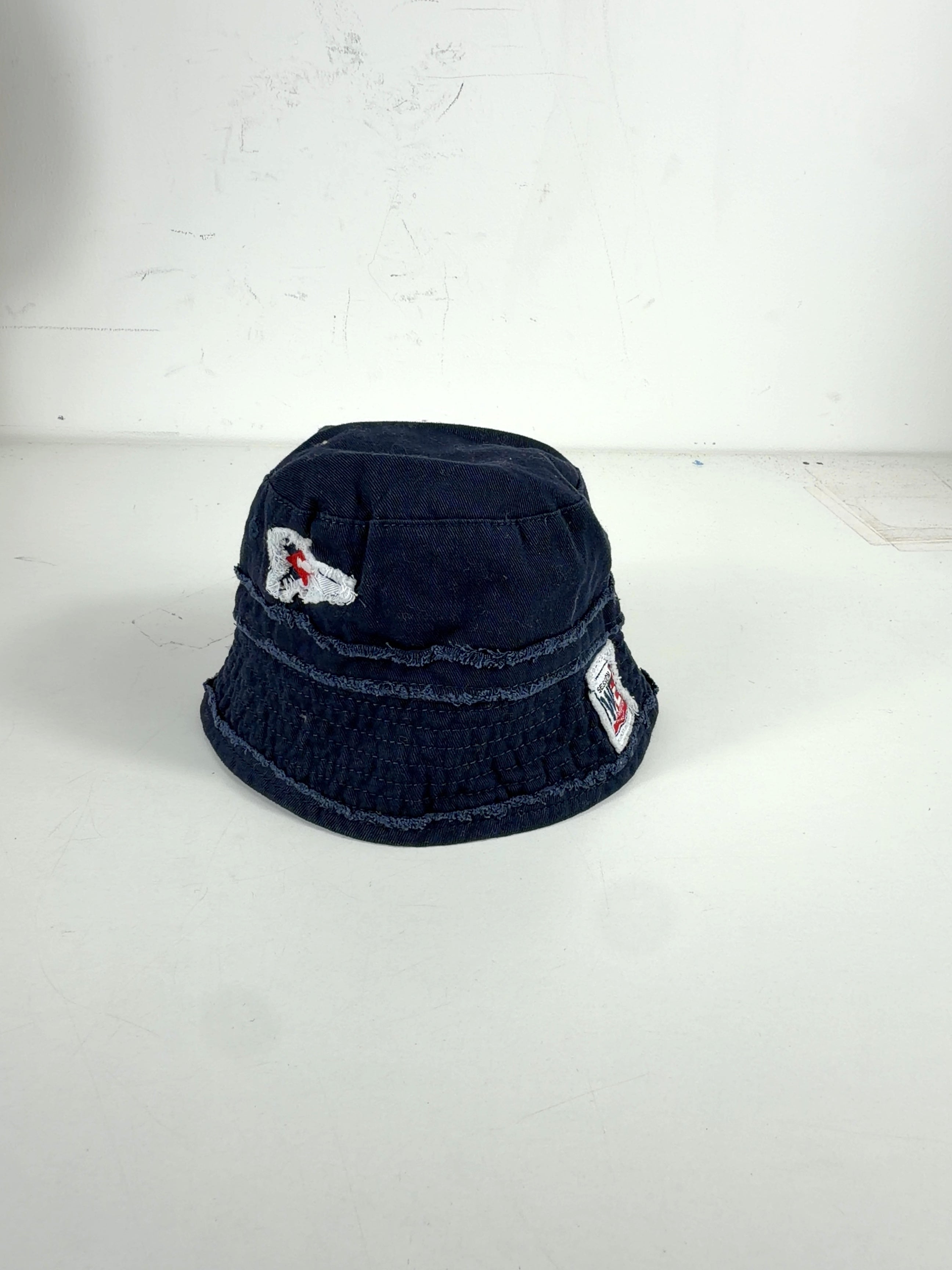 Week-end à la mer Blue bucket hat — back