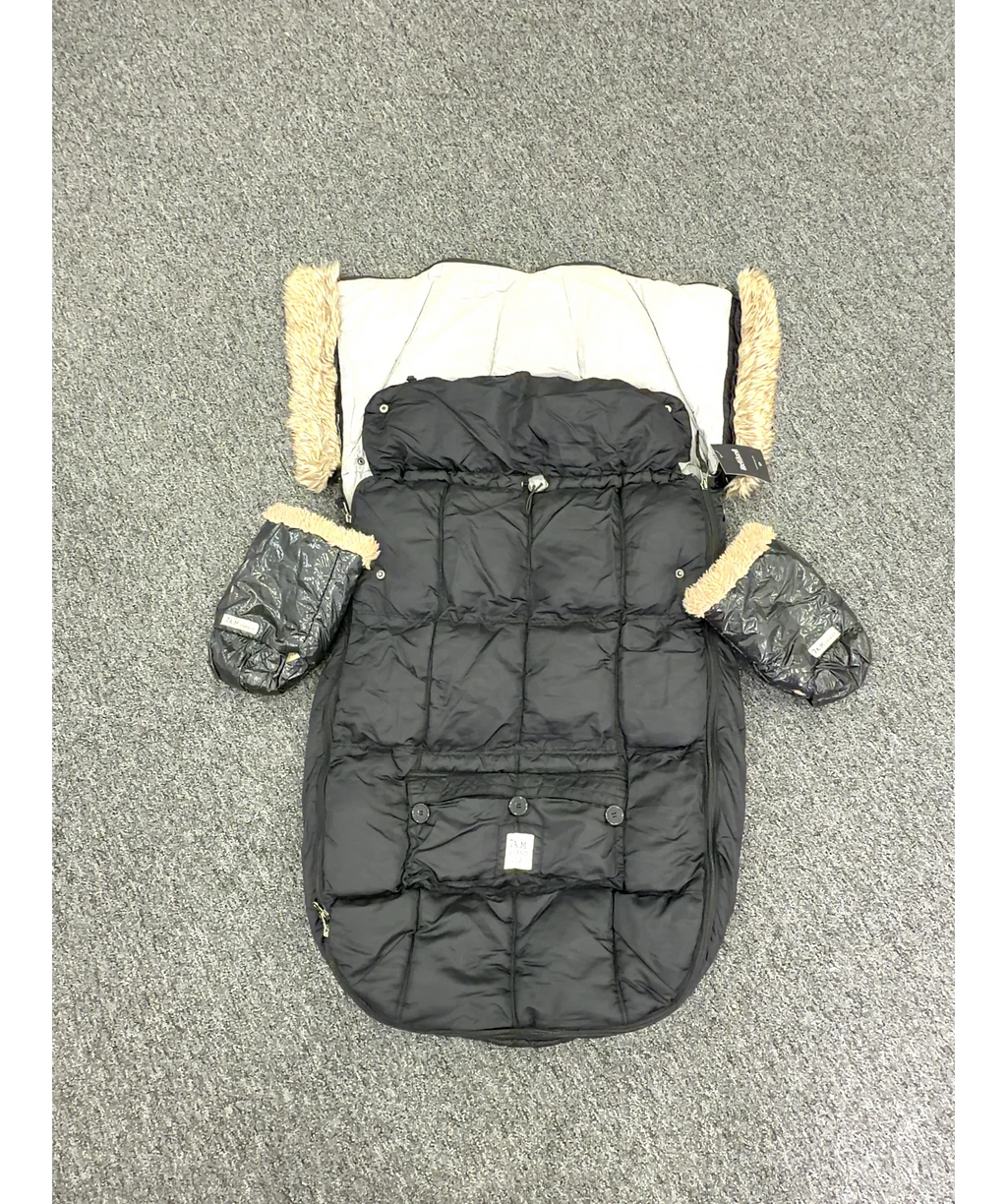 7 A.M. ENFANT Black Blanket 212 Evolution Footmuff — label