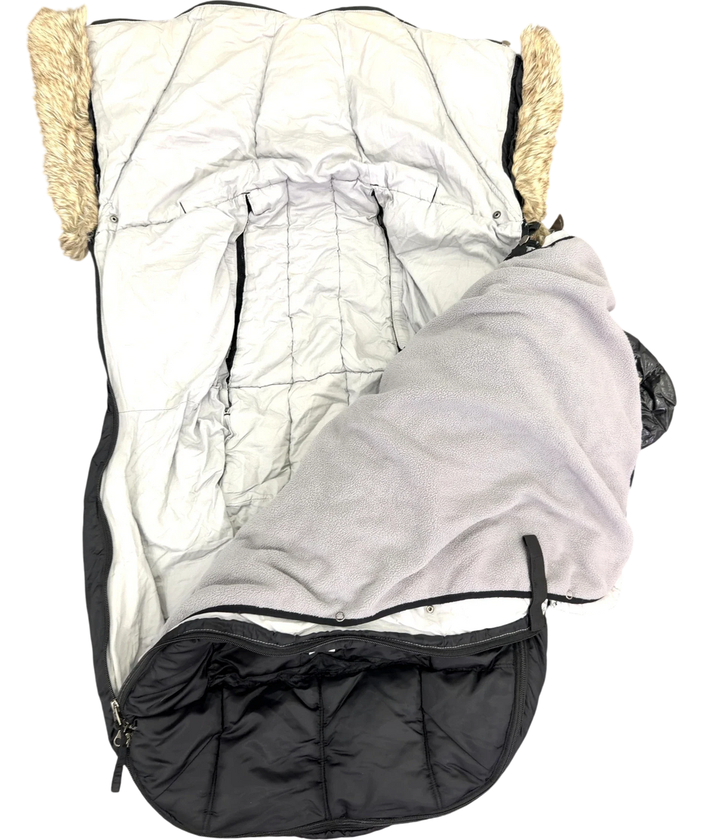 7 A.M. ENFANT Black Blanket 212 Evolution Footmuff — additional view