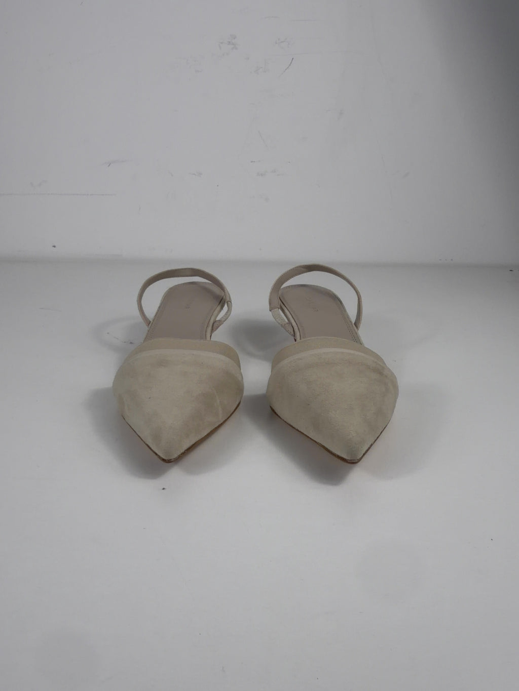 Dagmar Cream QC House of Dagmar Suede Slingback Kitten Heels, size UK 6 EU 39 👠 — detail