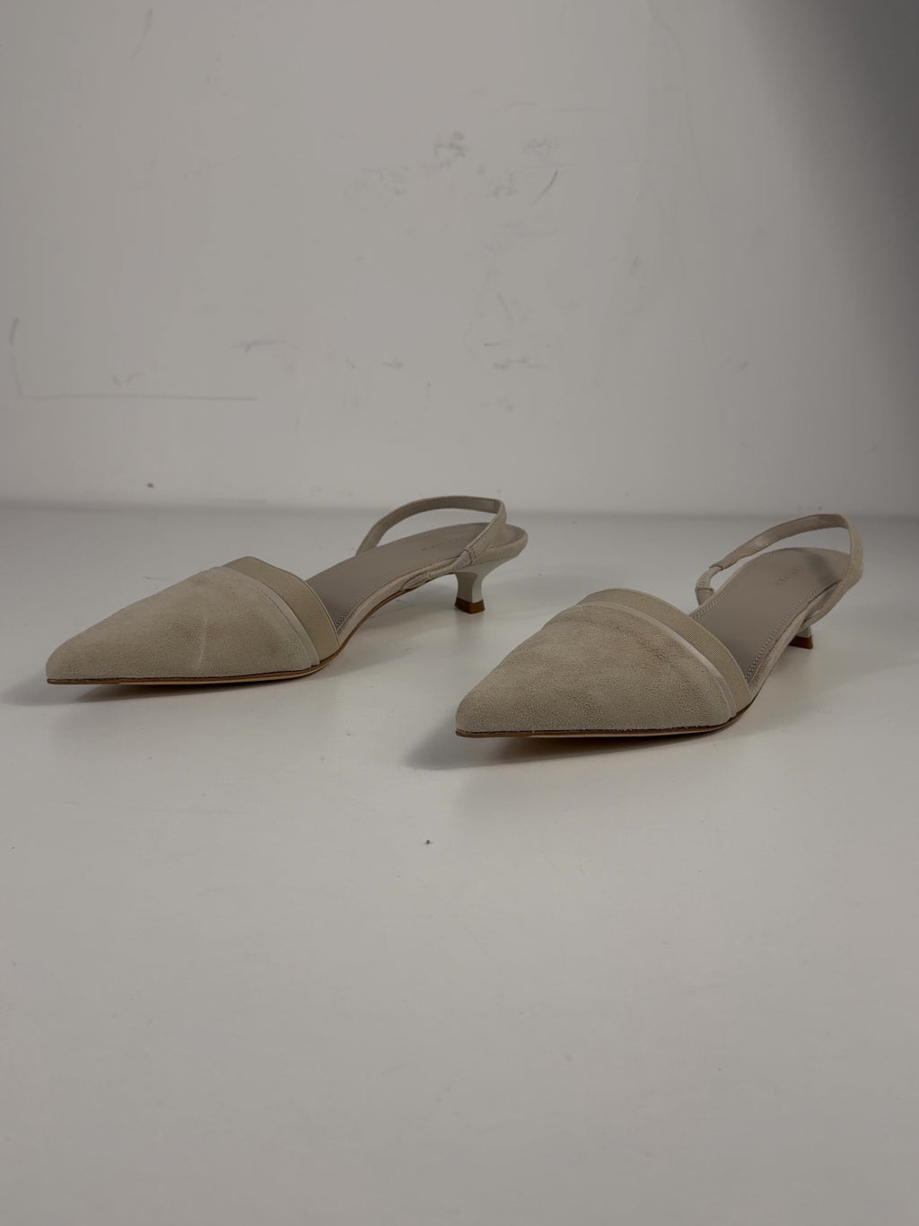 Dagmar Cream QC House of Dagmar Suede Slingback Kitten Heels, size UK 6 EU 39 👠 — label