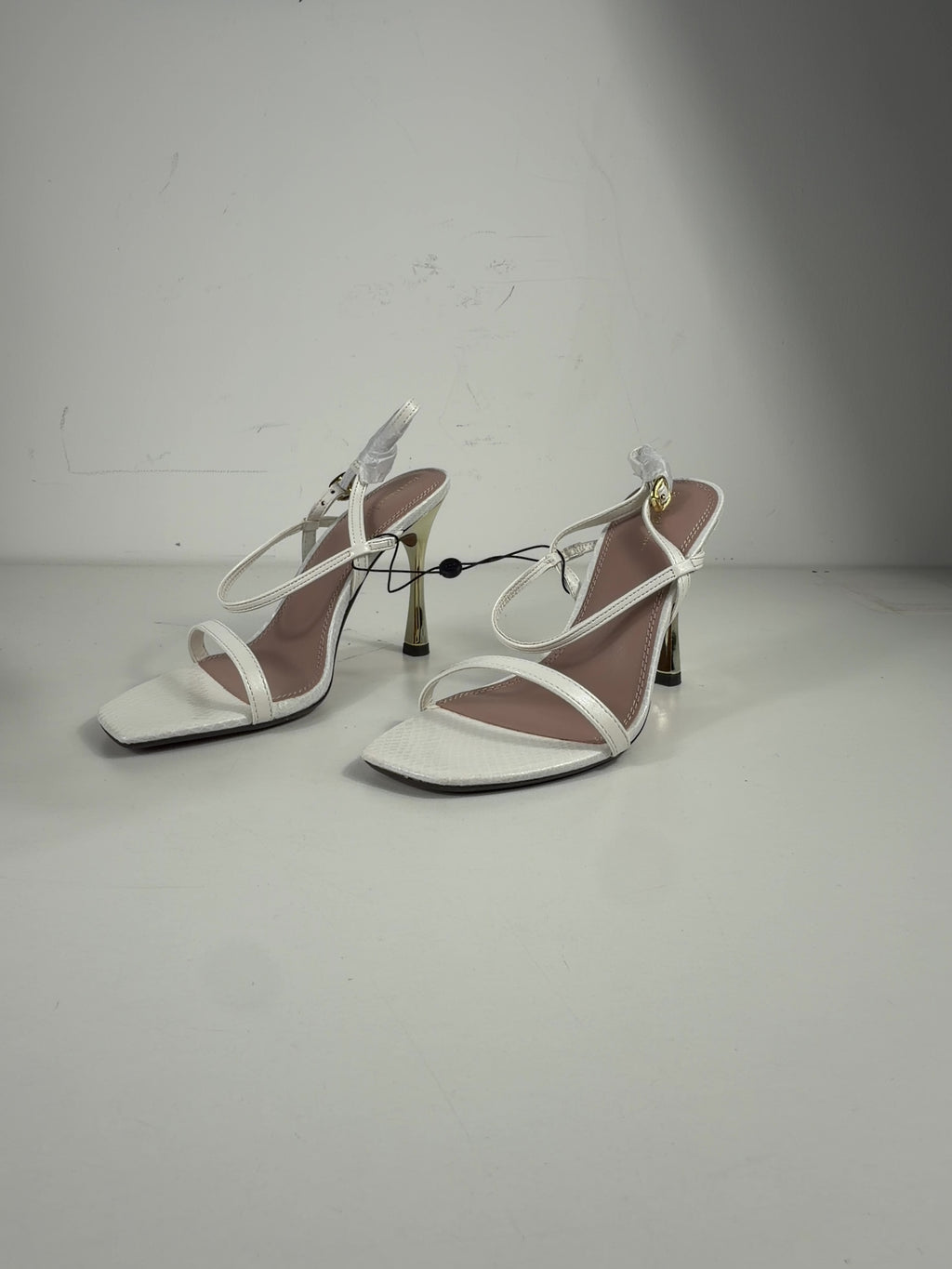 River Island White QC River Island White  Strappy Heeled Sandals, size UK 5 EU 38 👠 — label