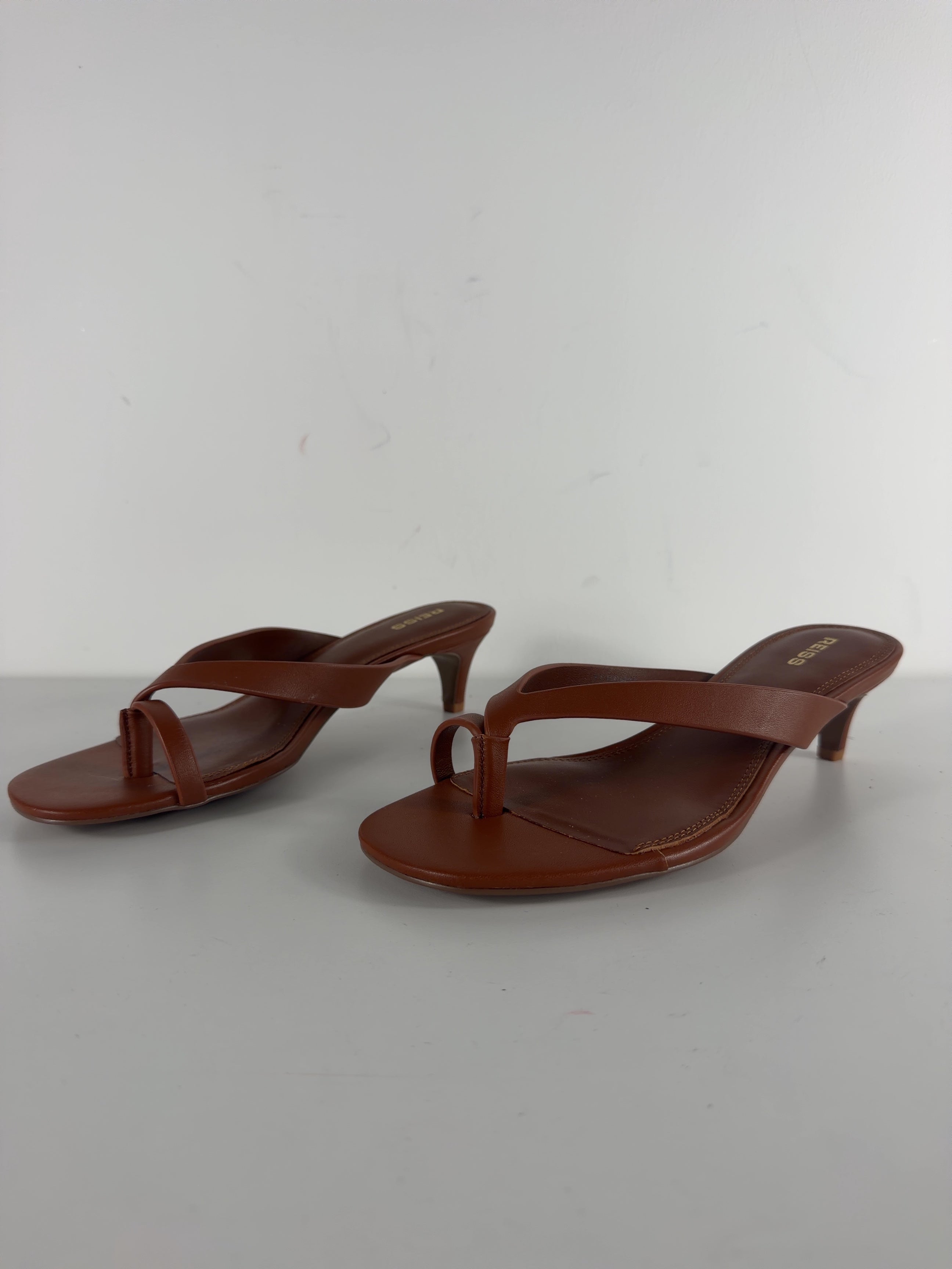 REISS Brown Mia Smooth Leather Kitten Heel Thong Sandals Brown, size UK 5 EU 38 👠 — label