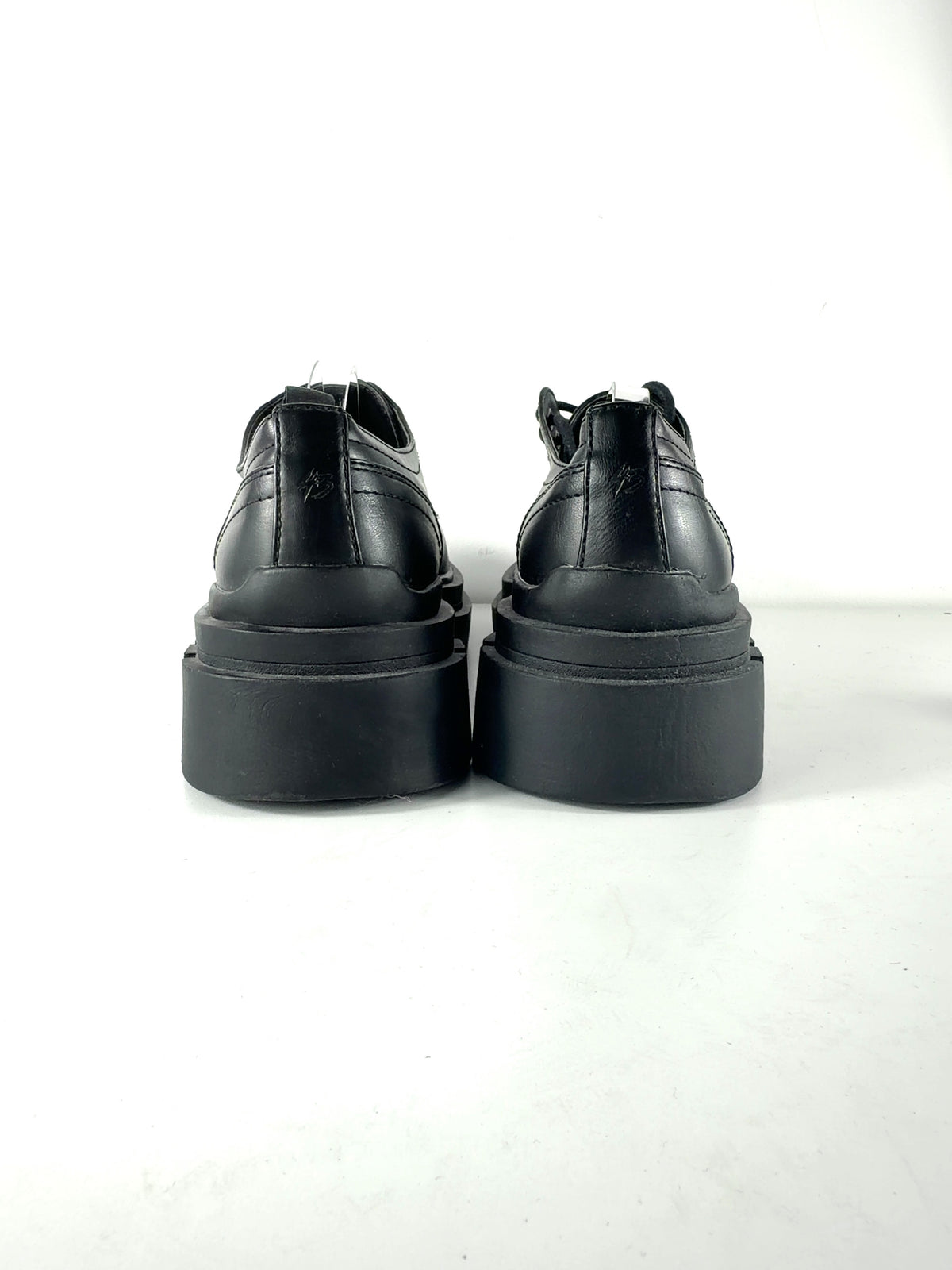 Bershka Black chunky derby with toe cap, size UK 9 EU 43 👞 — back