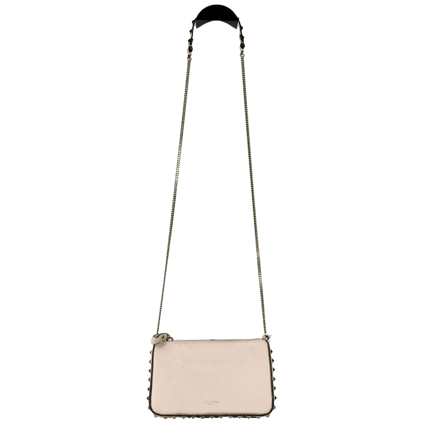 VALENTINO GARAVANI Rockstud Chain Pouch In Grainy Calfskin Leather In Cream / Gold