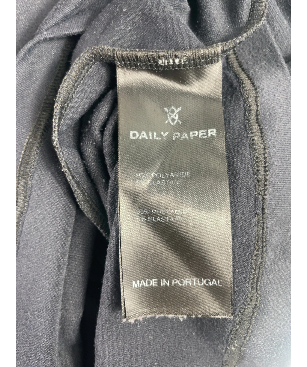 Daily Paper Black Esosa Long Sleeve T-Shirt Black, size UK L — label