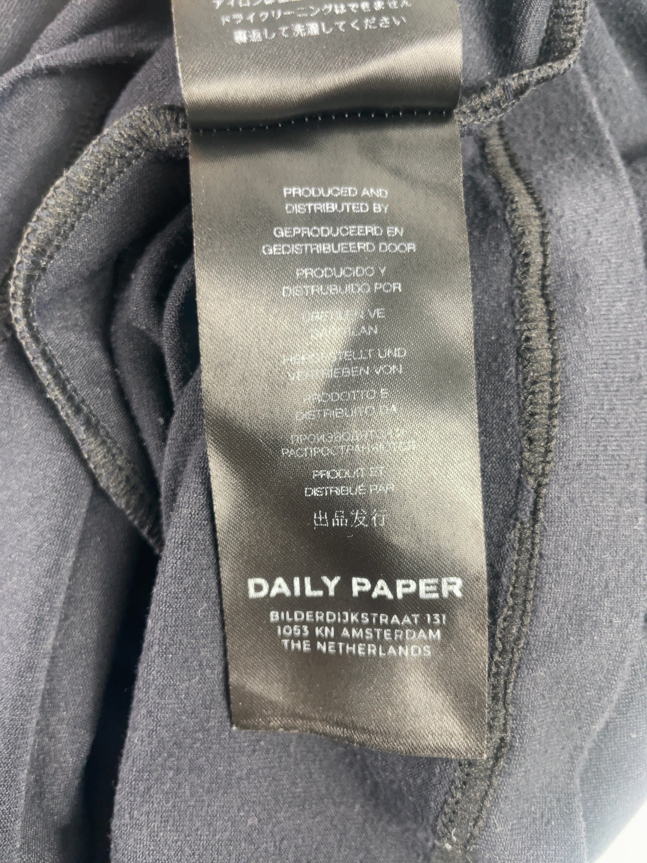 Daily Paper Black Esosa Long Sleeve T-Shirt Black, size UK L — care label