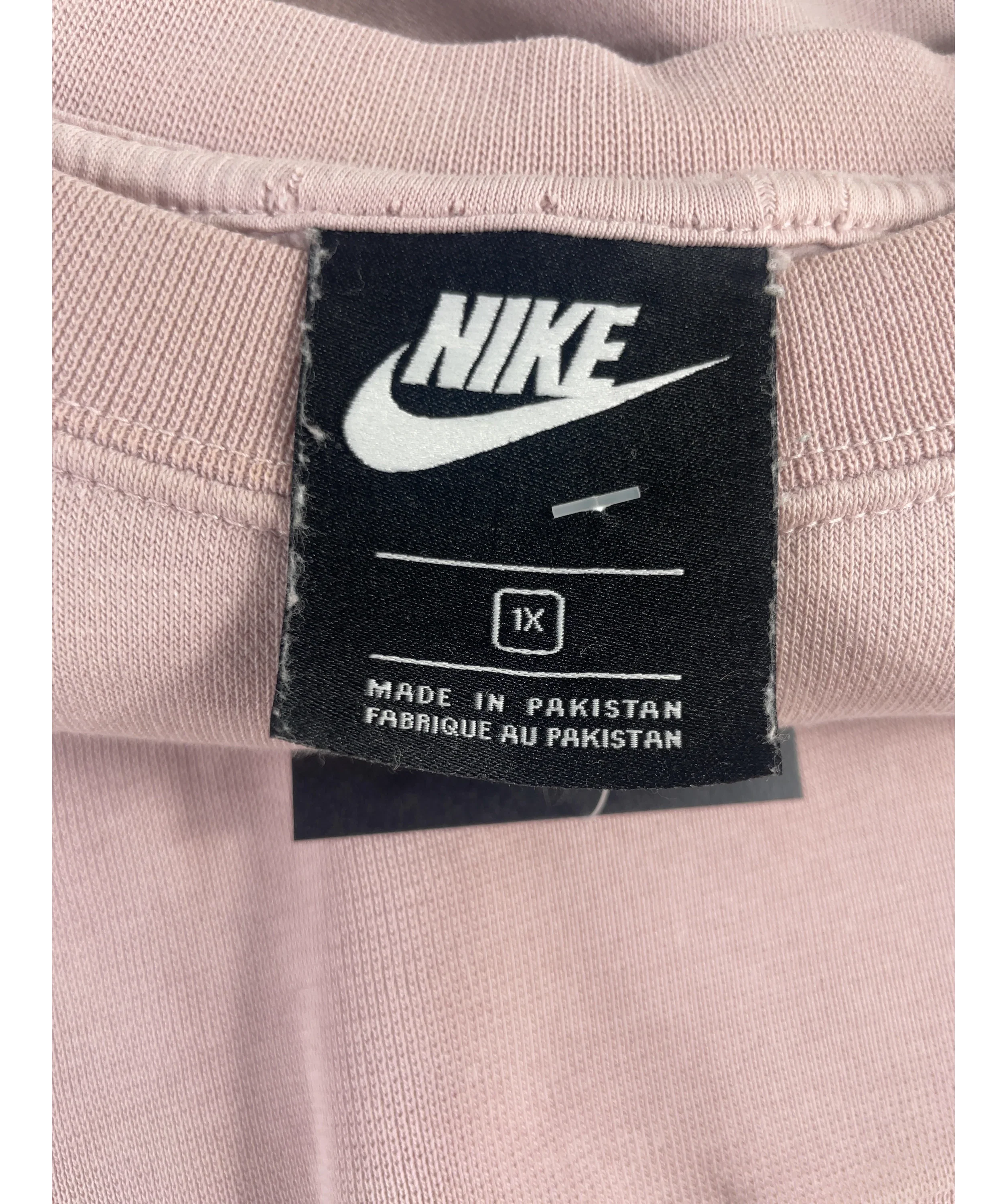 Nike Pink Sportswear Phoenix Fleece Over-Oversized Crewneck Sweatshirt Pink, size UK XL — detail