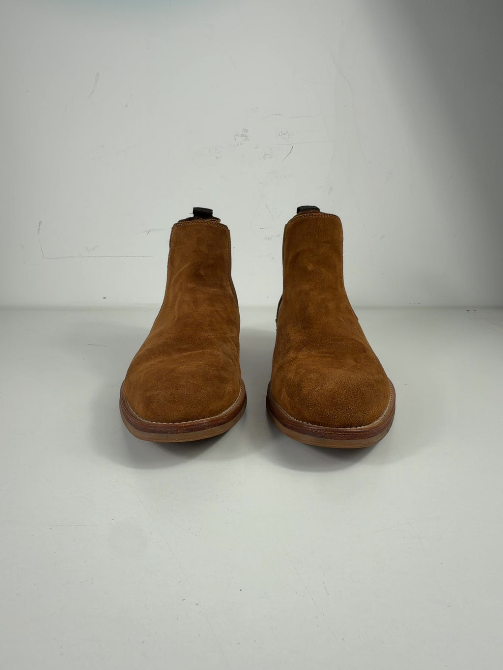 Russell & Bromley Brown QC Russell & Bromley Brown Suede Chelsea Boots, size UK 8 EU 41 👠 — detail