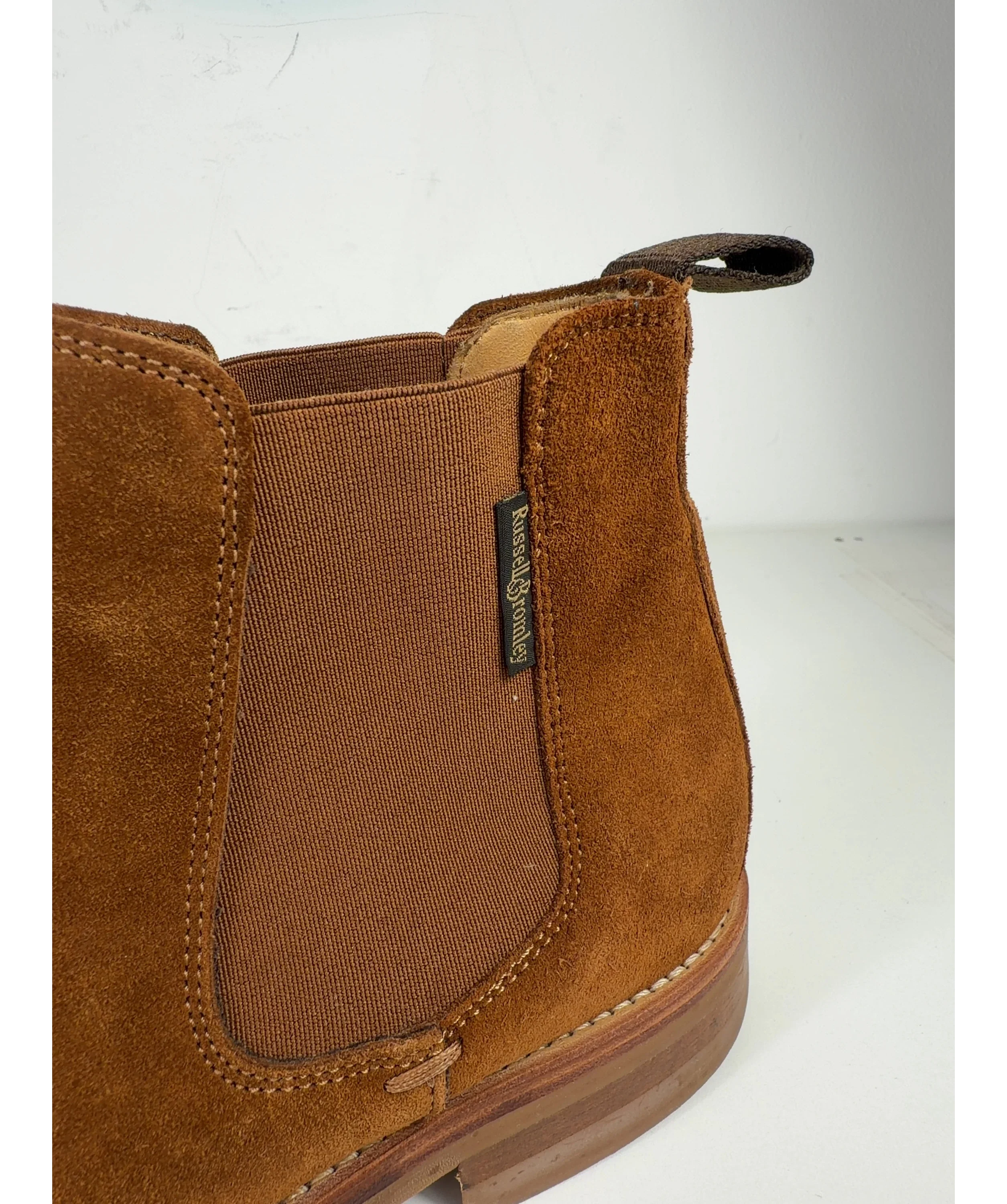 Russell & Bromley Brown QC Russell & Bromley Brown Suede Chelsea Boots, size UK 8 EU 41 👠 — care label