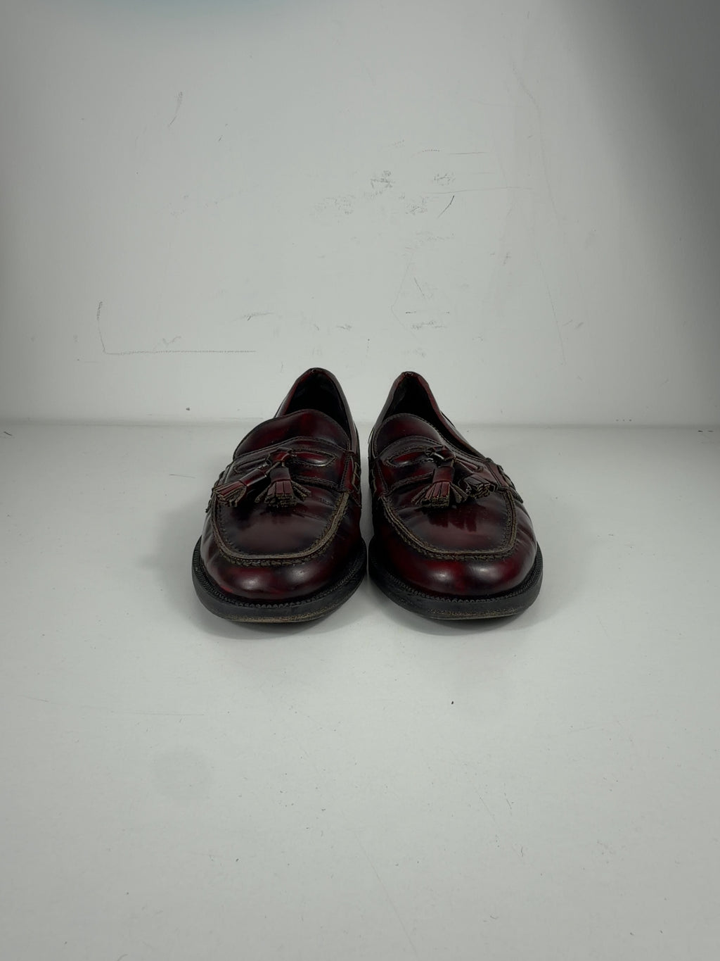 Russell & Bromley Red Burgundy Leather Keeble Tassel Loafers, size UK 7 EU 41 👞 — detail