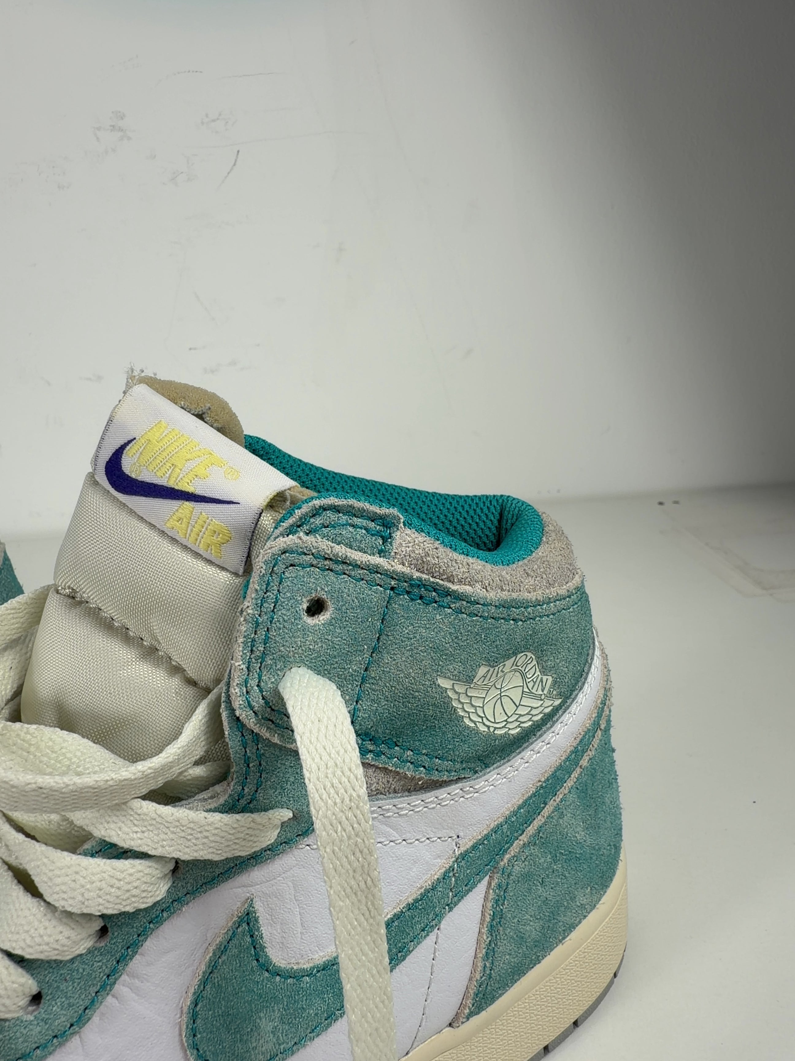 Nike Green QC Nike Air Jordan 1 Retro High OG Turbo Green Trainers, size UK 6 EU 39 👠 — care label