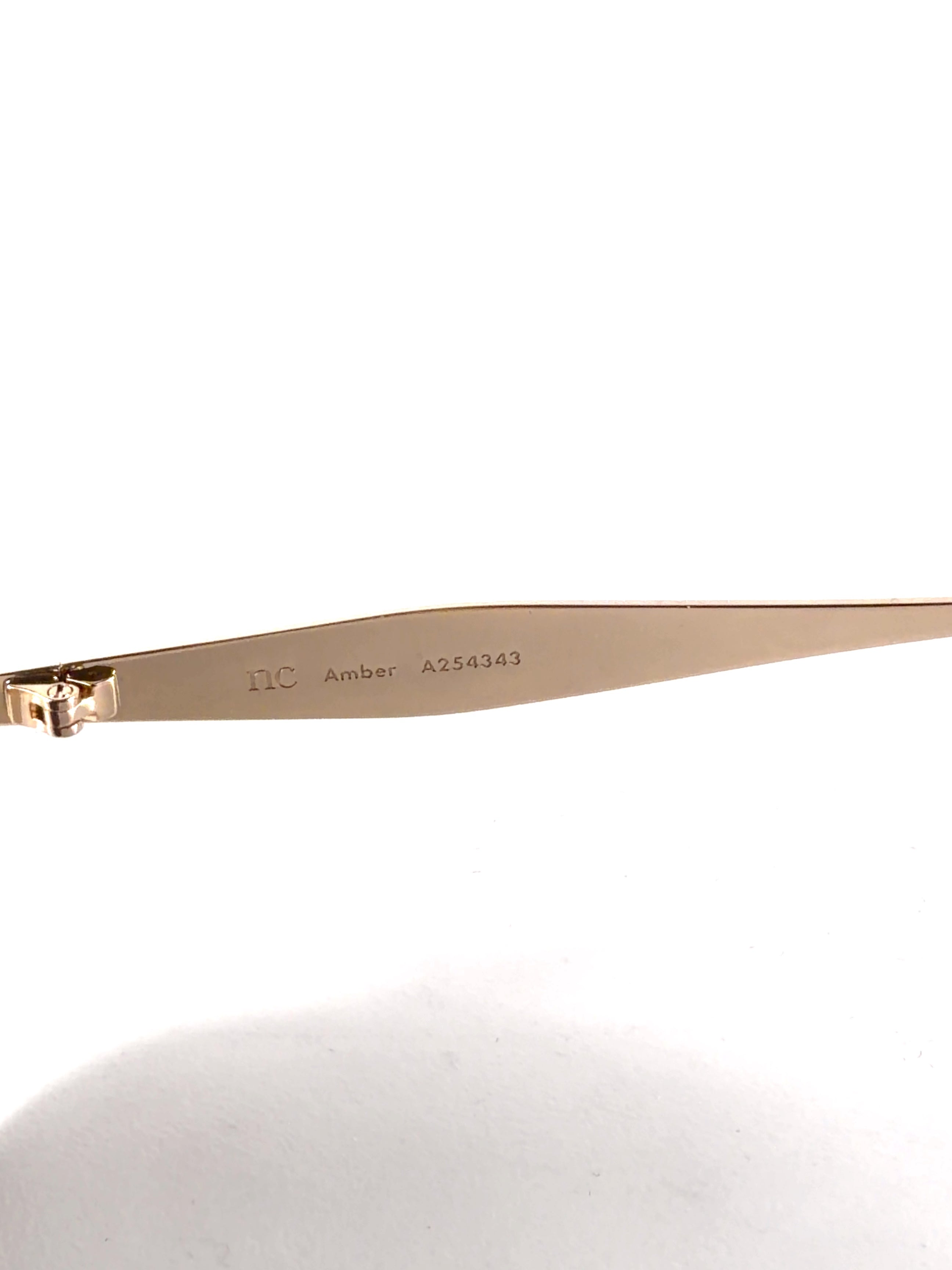 Nobody's Child gold Colour — label