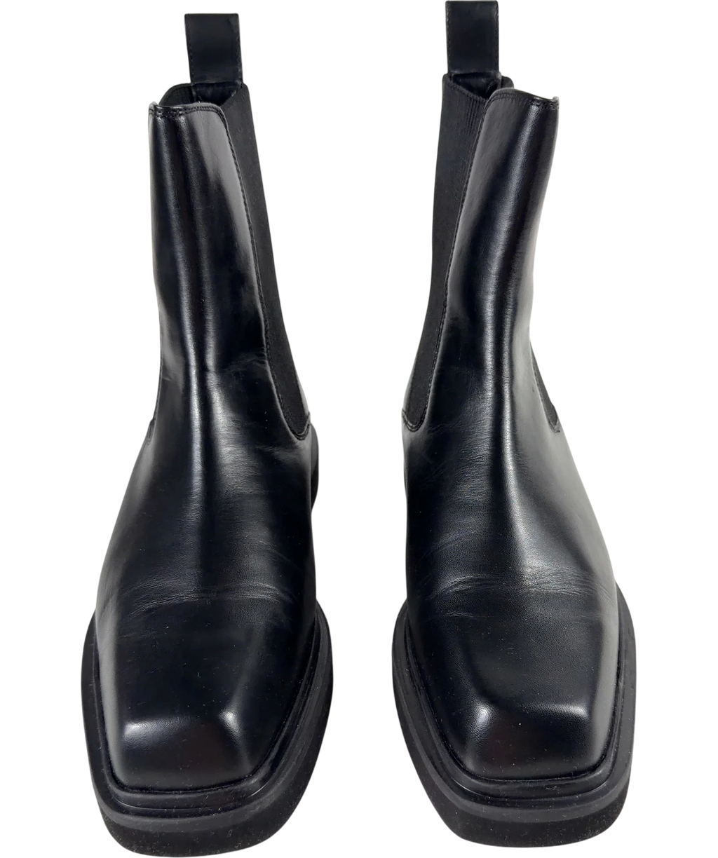 John Lewis Black Pads Leather Chip Toe Moto Chelsea Boots, size UK 6.5 EU 40.5 👞 — detail