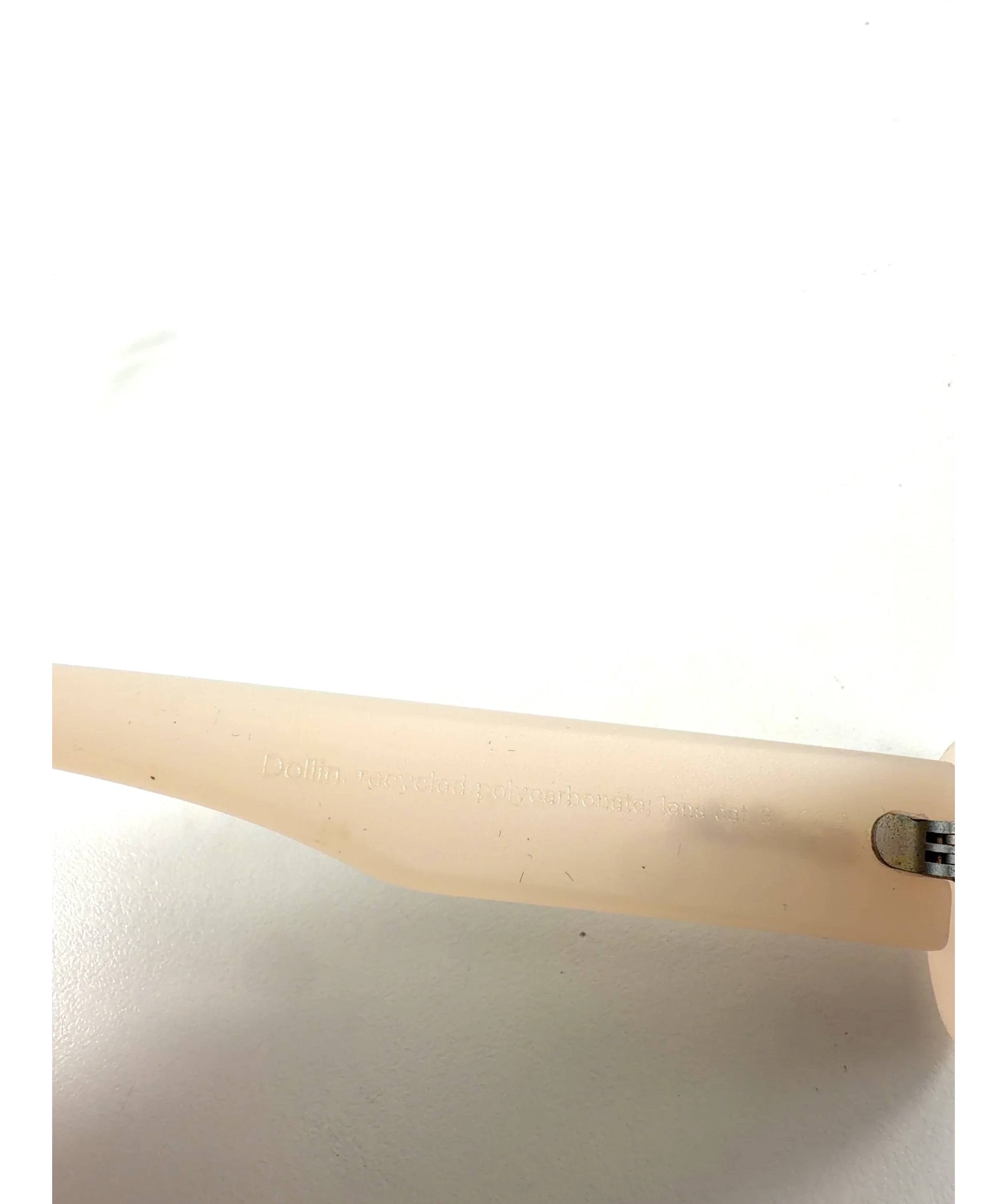 szade Beige Colour — care label