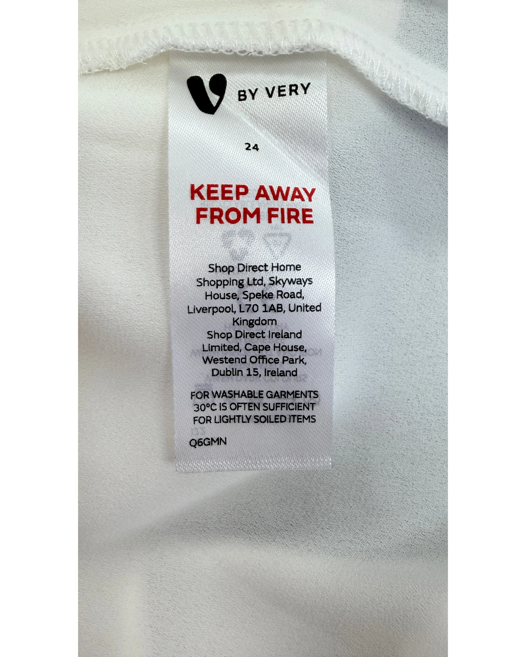 V by Very Cream Curve Double Layer V-Neck Cami Top Ivory, size UK 24 — detail