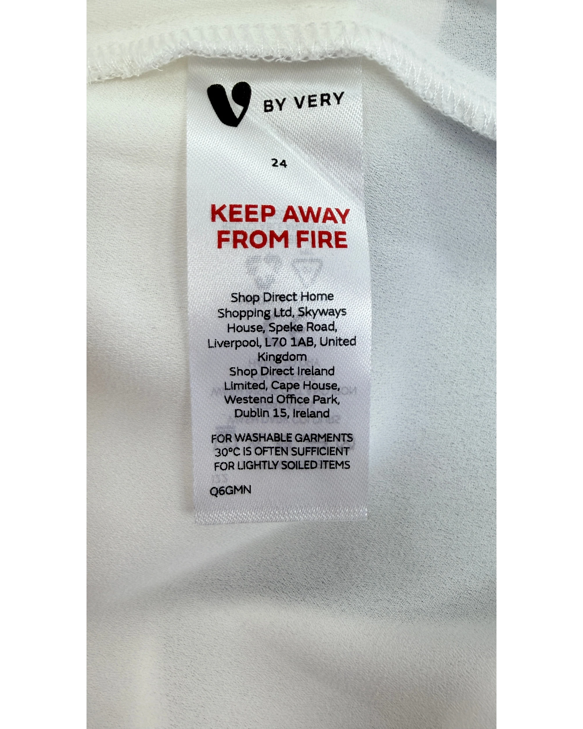 V by Very Cream Curve Double Layer V-Neck Cami Top Ivory, size UK 24 — detail