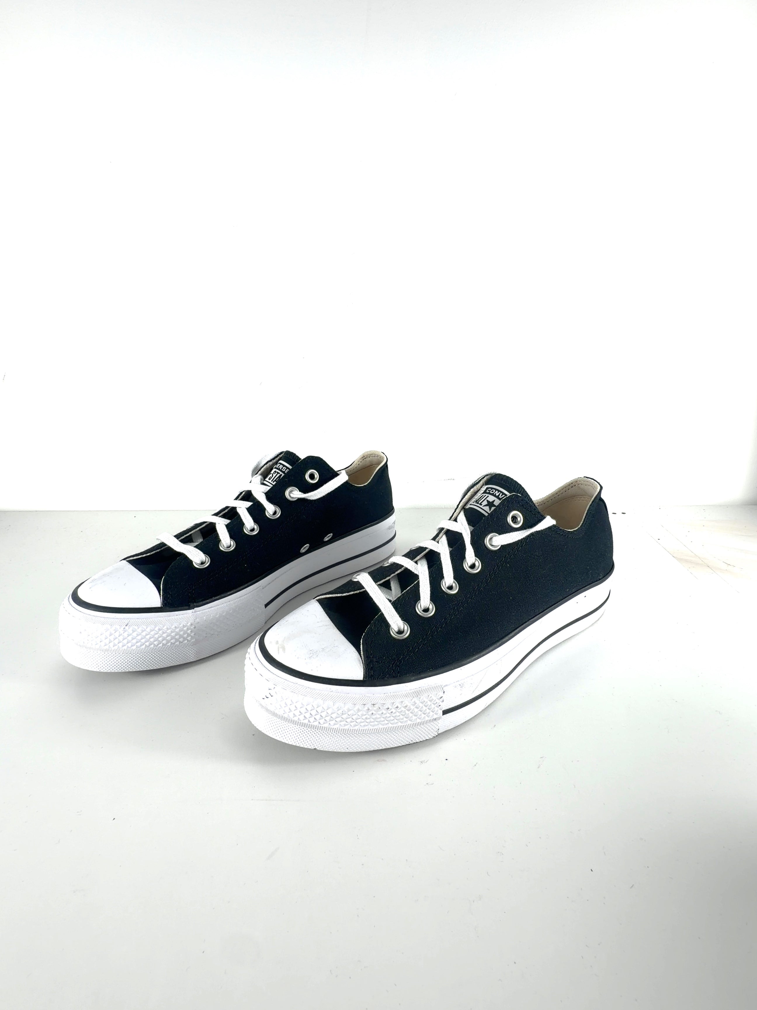 Converse Black Chuck Taylor All Star Lift Platform Ox Trainers, size UK 8.5 EU 41.5 👠 — label