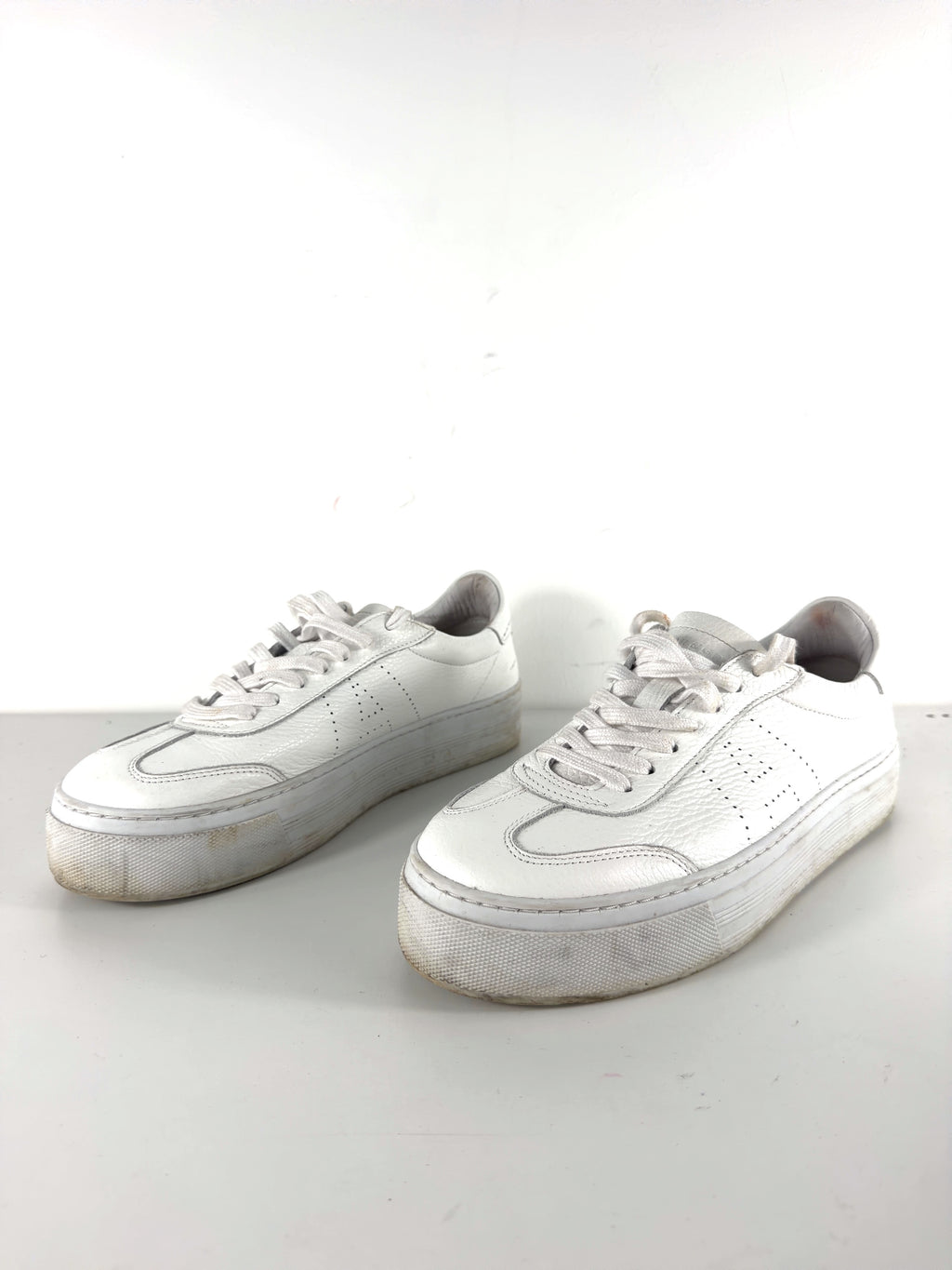 Air & Grace White QC Ivy Perforated Leather Platform Trainers White, size UK 9 EU 42 👠 — label