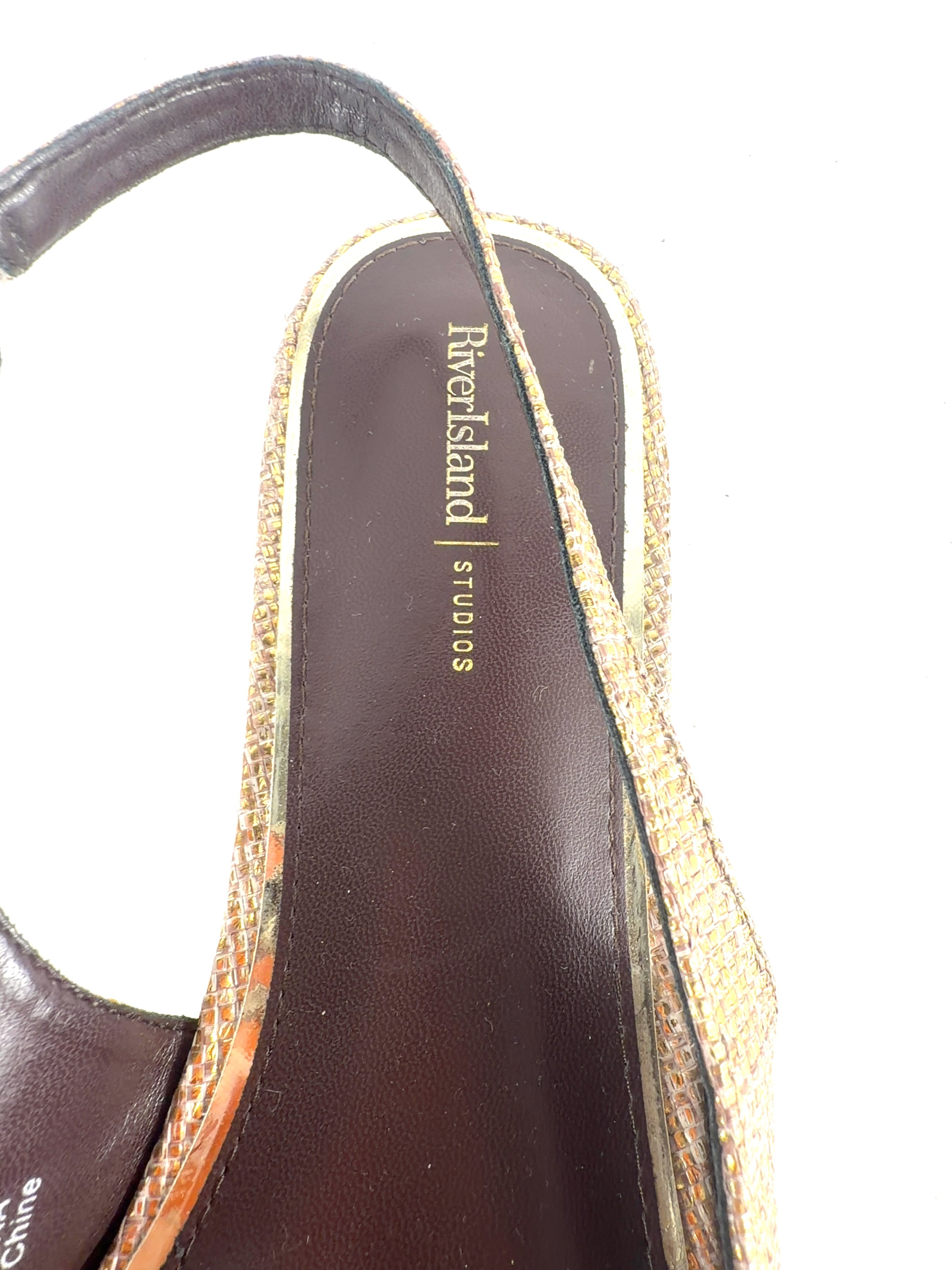 River Island Metallic Metallic Bow Slingback Flat Pointed Pumps Gold, size UK 8 EU 41 👠 — care label