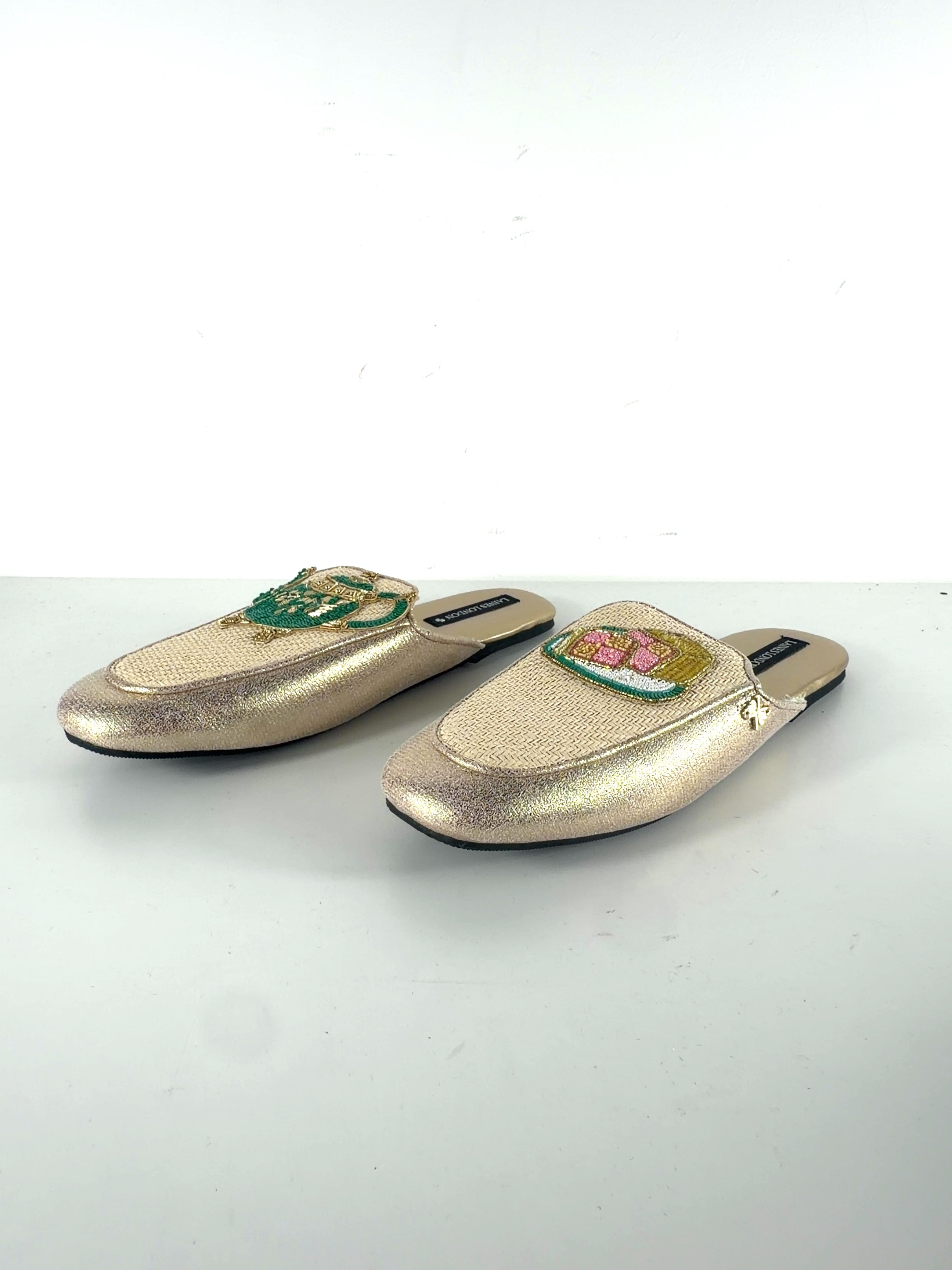 Laines London Metallic QC Classic Teapot & Cake Woven Mule Slippers, size UK 9 EU 42 👠 — label