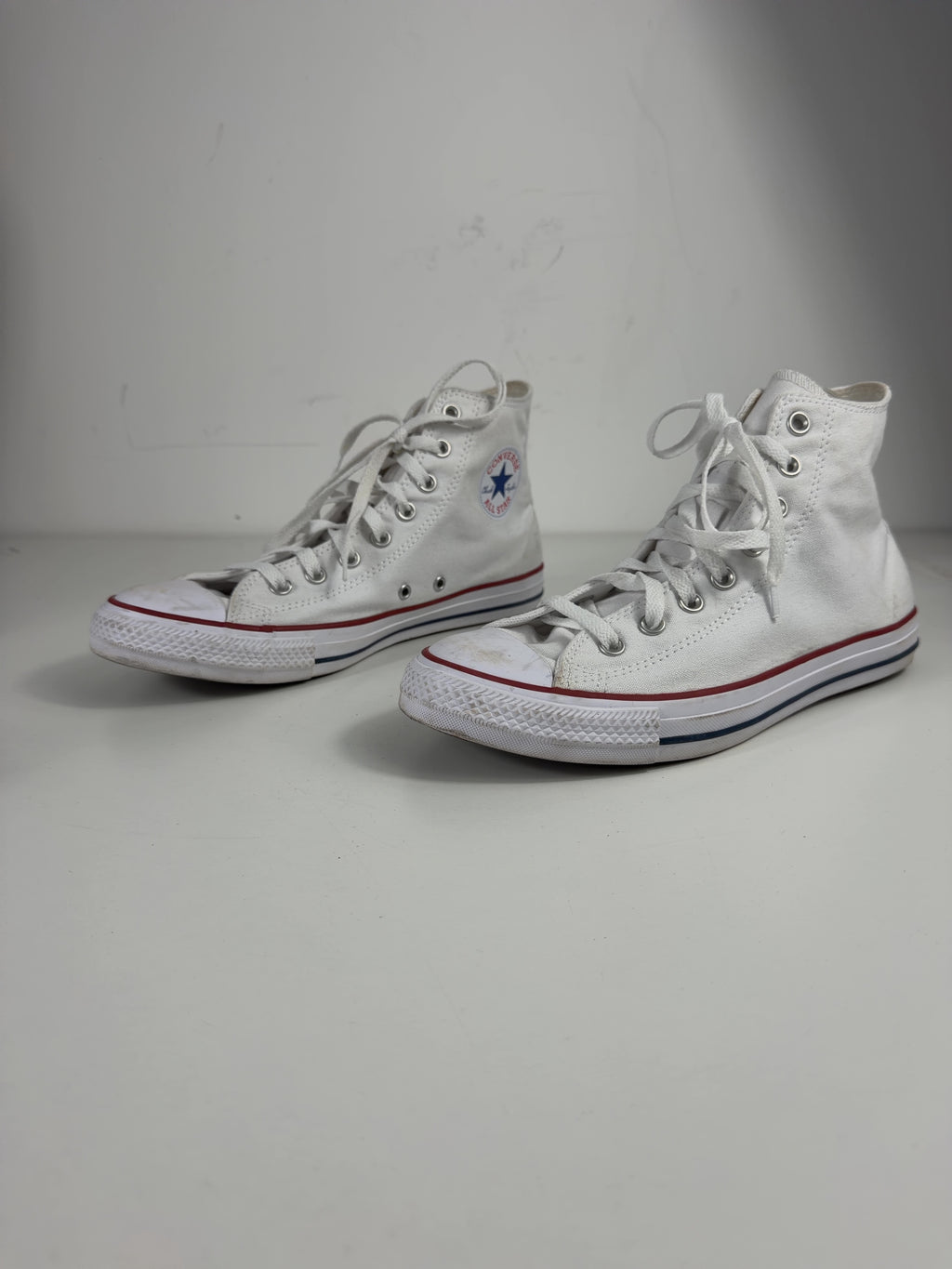 Converse White Chuck Taylor All Star White High Top Trainers, size UK 9 EU 43 👞 — label
