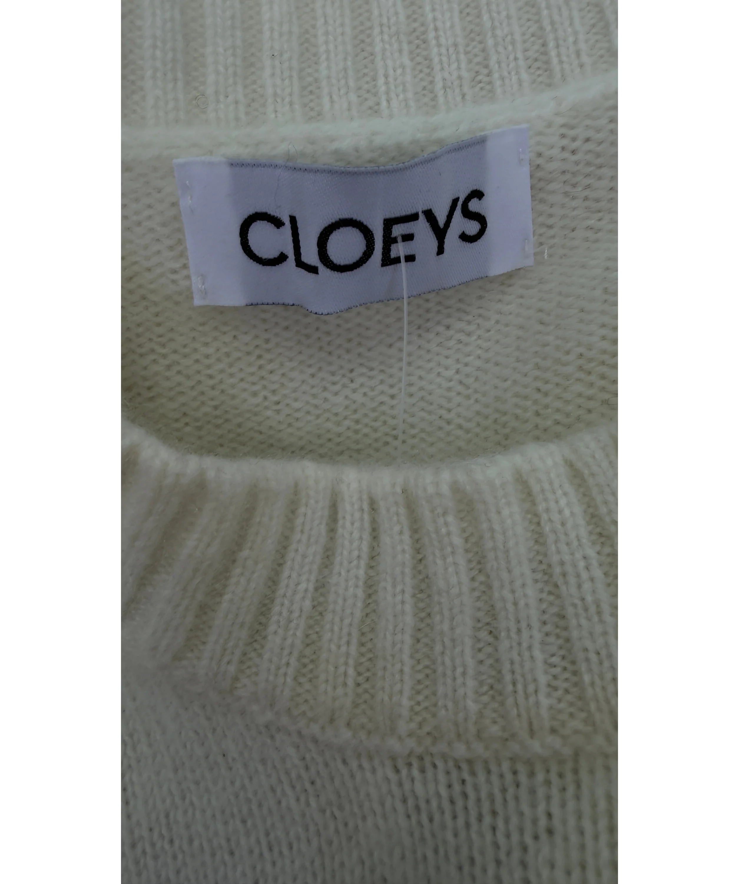 Cloeys Cream 100% Cashmere Sleeveless KNIT JUMPER, size UK S — detail
