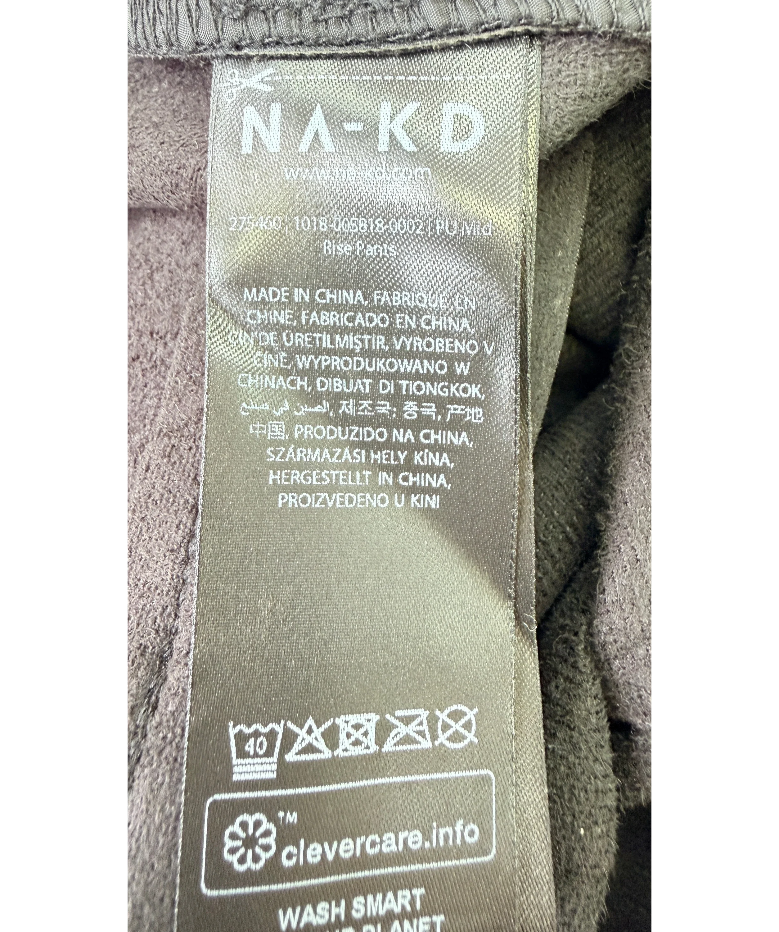 NA-KD Black PU Mid Rise Pants Black Size 36, size UK 8 — label