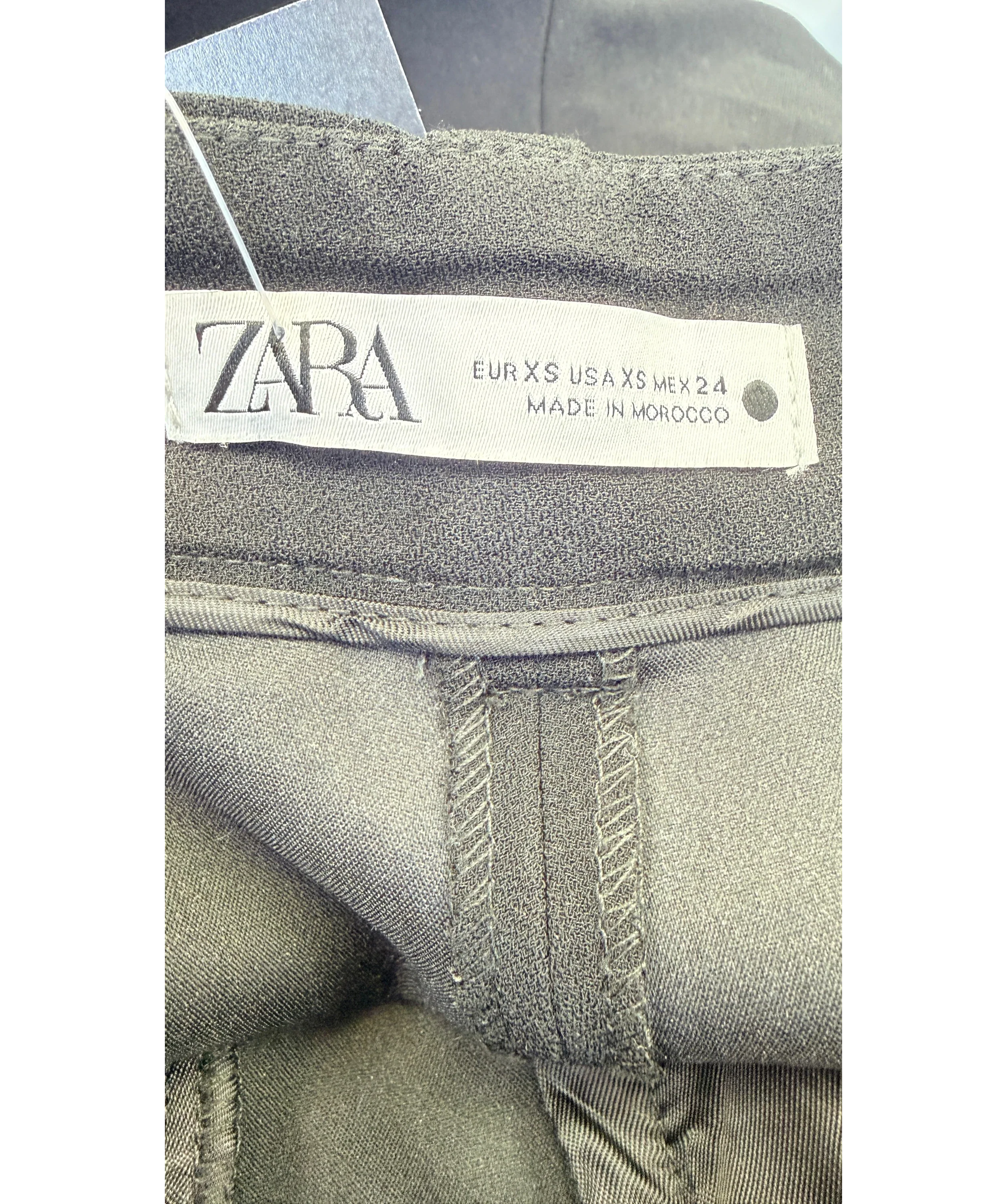 ZARA Black High-Waisted Shorts Black, size UK XS — detail