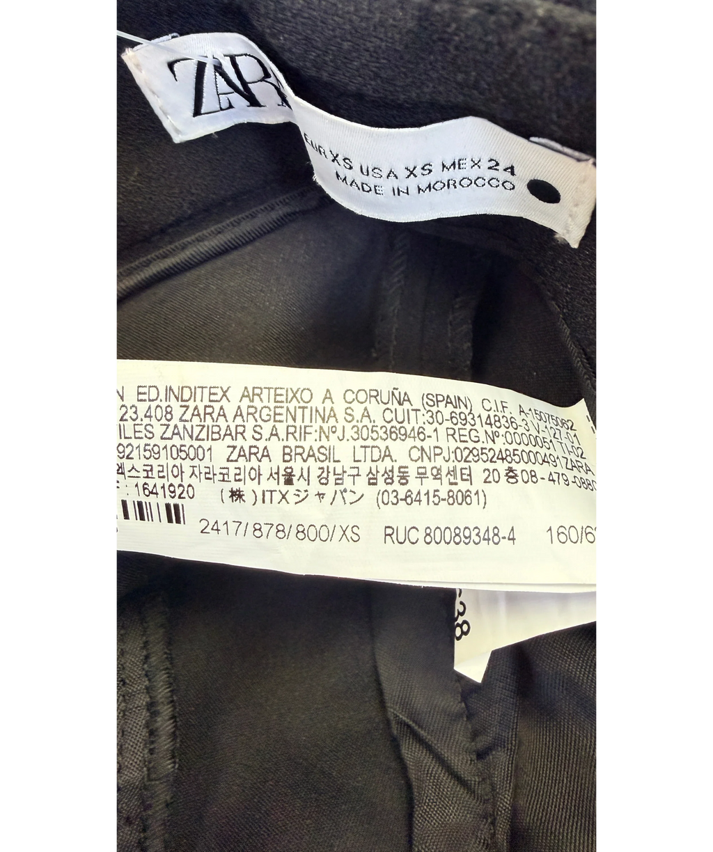 ZARA Black High-Waisted Shorts Black, size UK XS — label