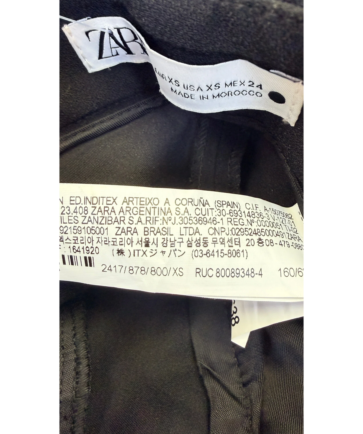 ZARA Black High-Waisted Shorts Black, size UK XS — label