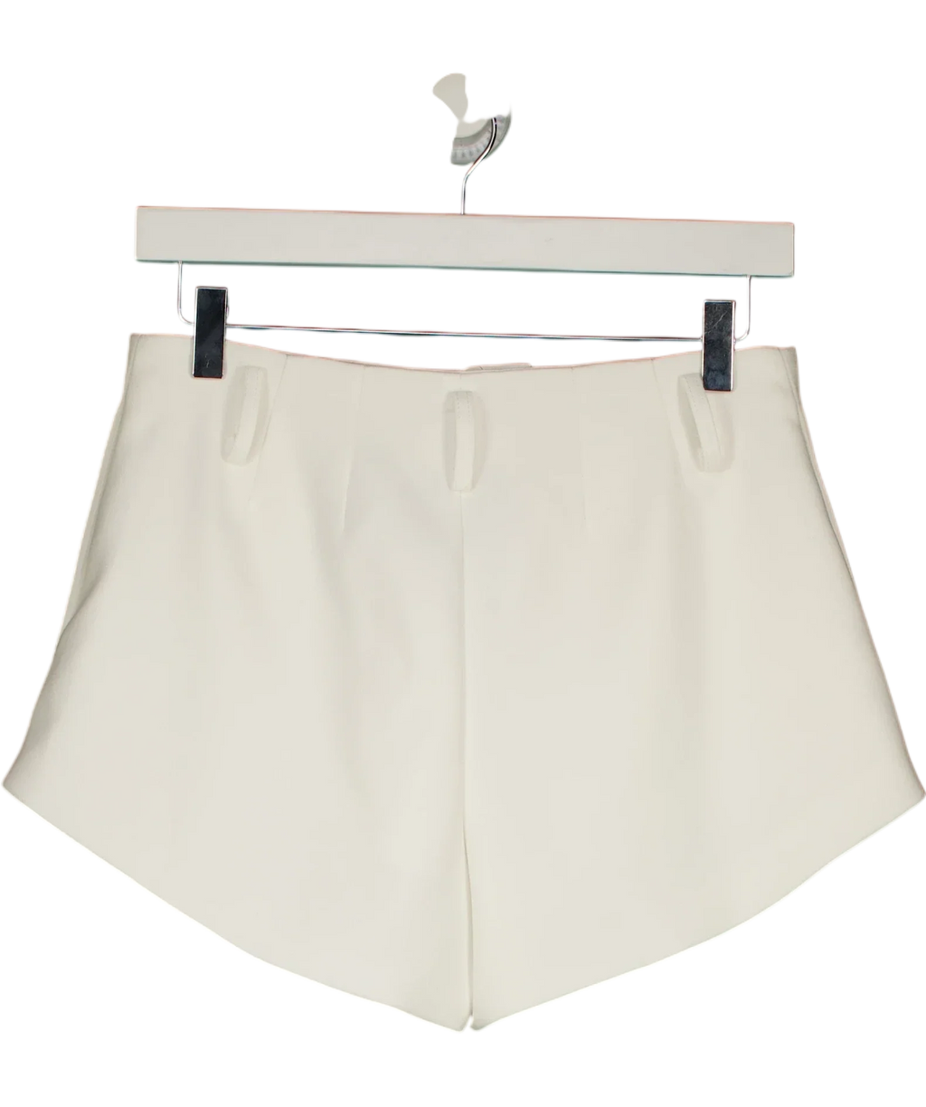 Noughts & Kisses White Vienna Ivory WHITE Tailored Shorts, size UK XS — back