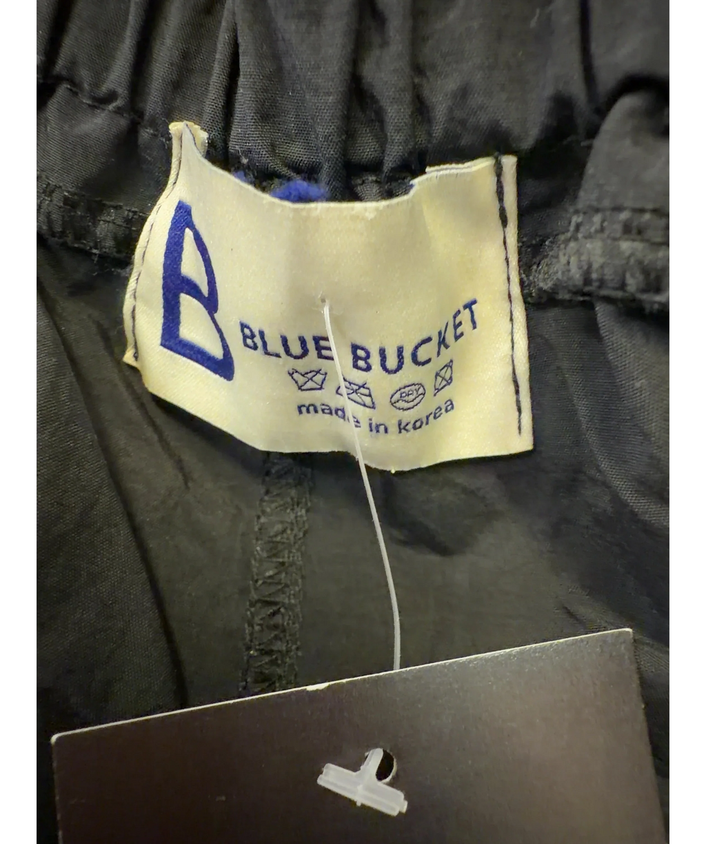 BLUE BUCKET Black Colour, size UK M — label