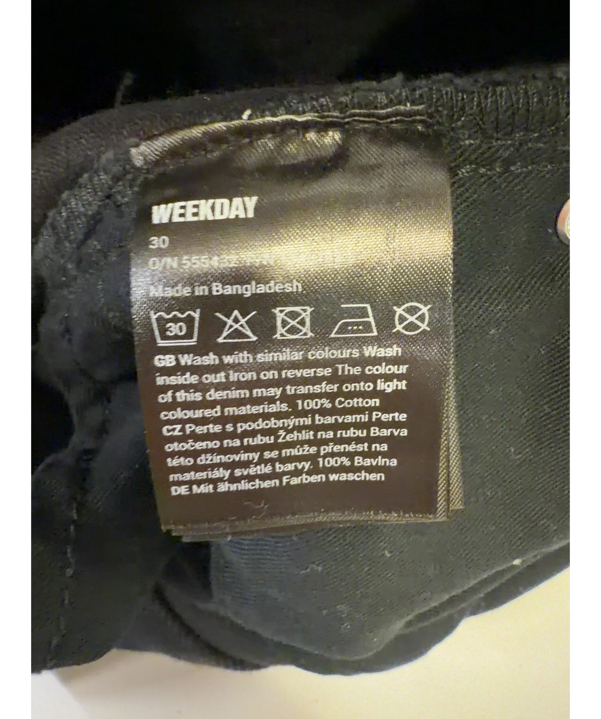 Weekday Black Colour, size W30 — label
