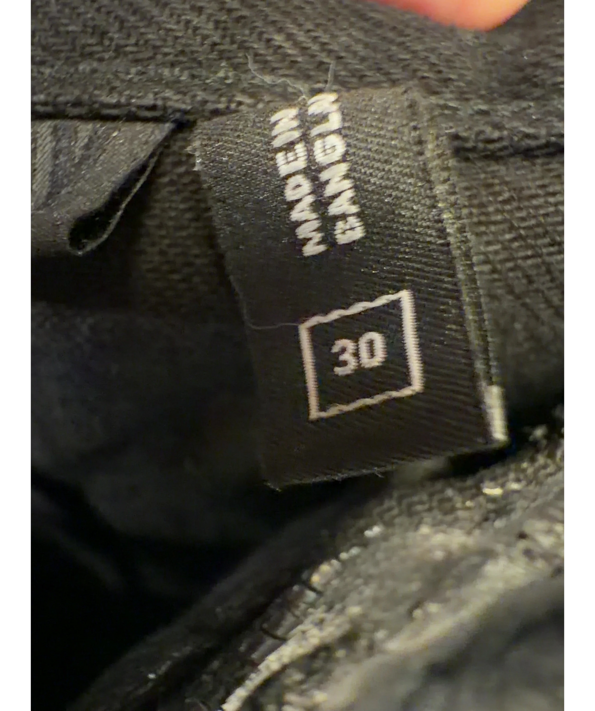 Weekday Black Colour, size W30 — care label