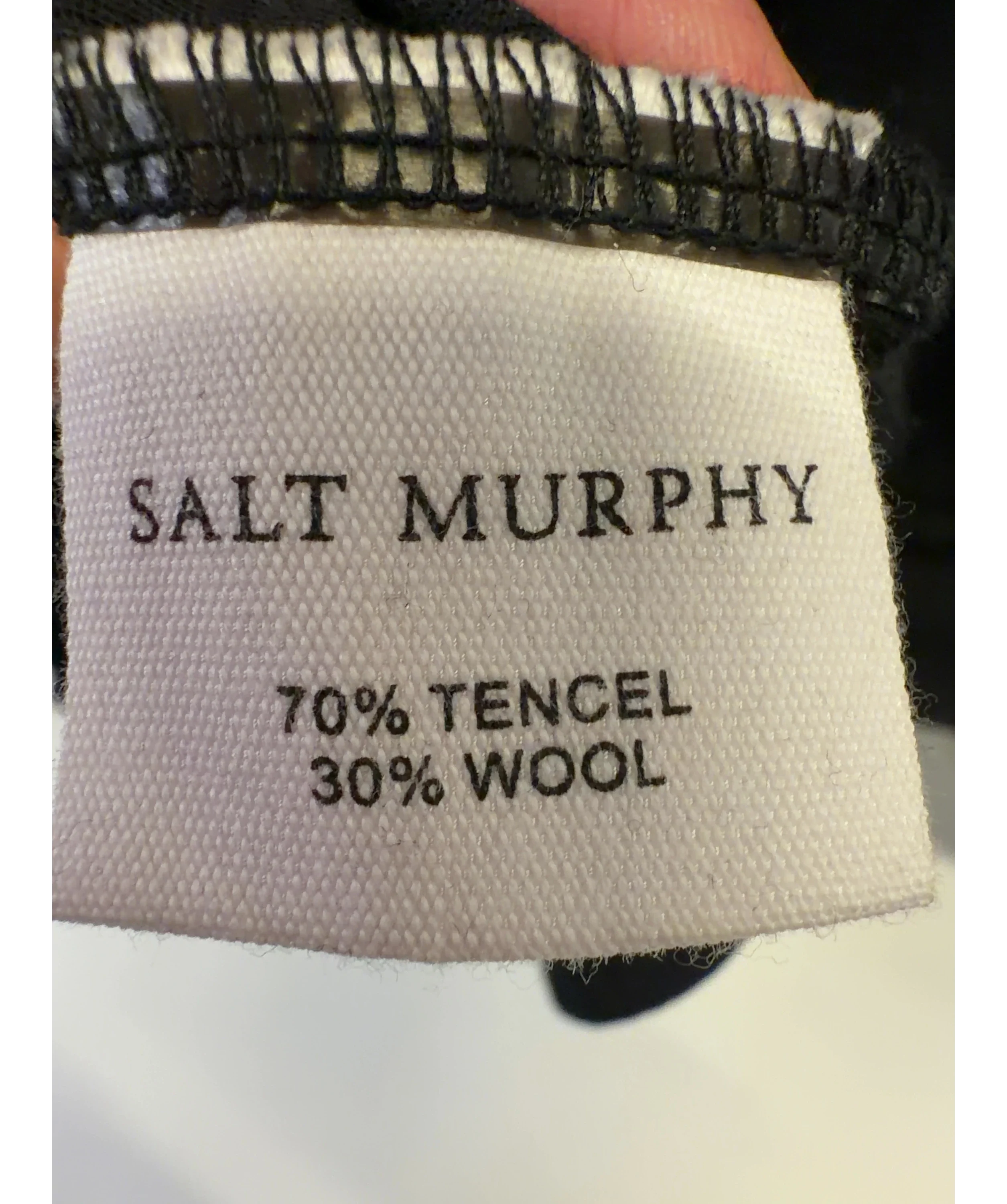 Salt Murphy Black Colour, size UK M — label