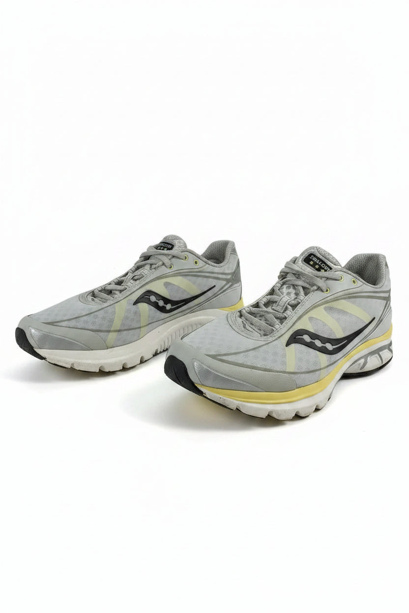 saucony Grey Kinvara OG, size UK 8.5 EU 42.5 👞 — label