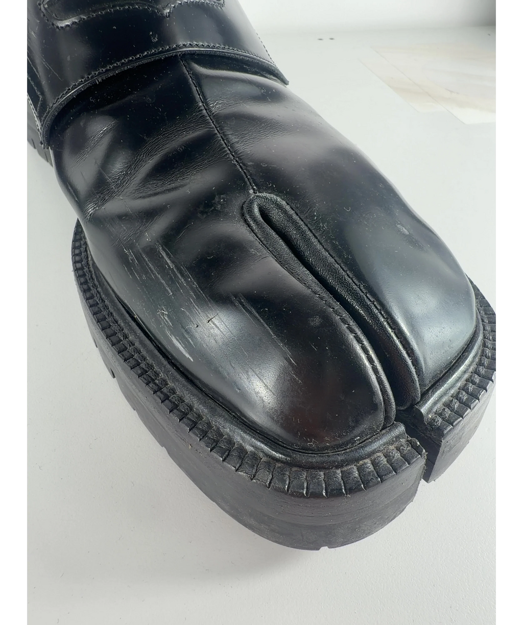 Maison Margiela Black Tabi Chunky Lug Sole Leather Loafers, size UK 9 EU 43 👞 — care label
