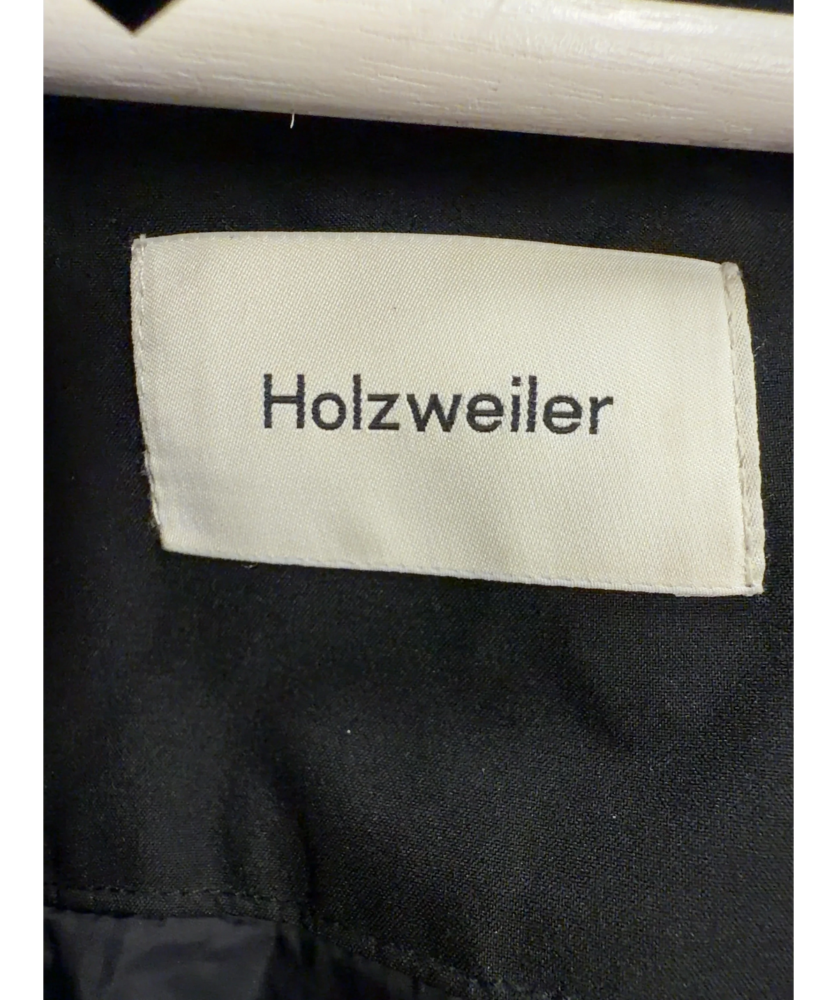 Holzweiler Black Colour, size UK XL — detail