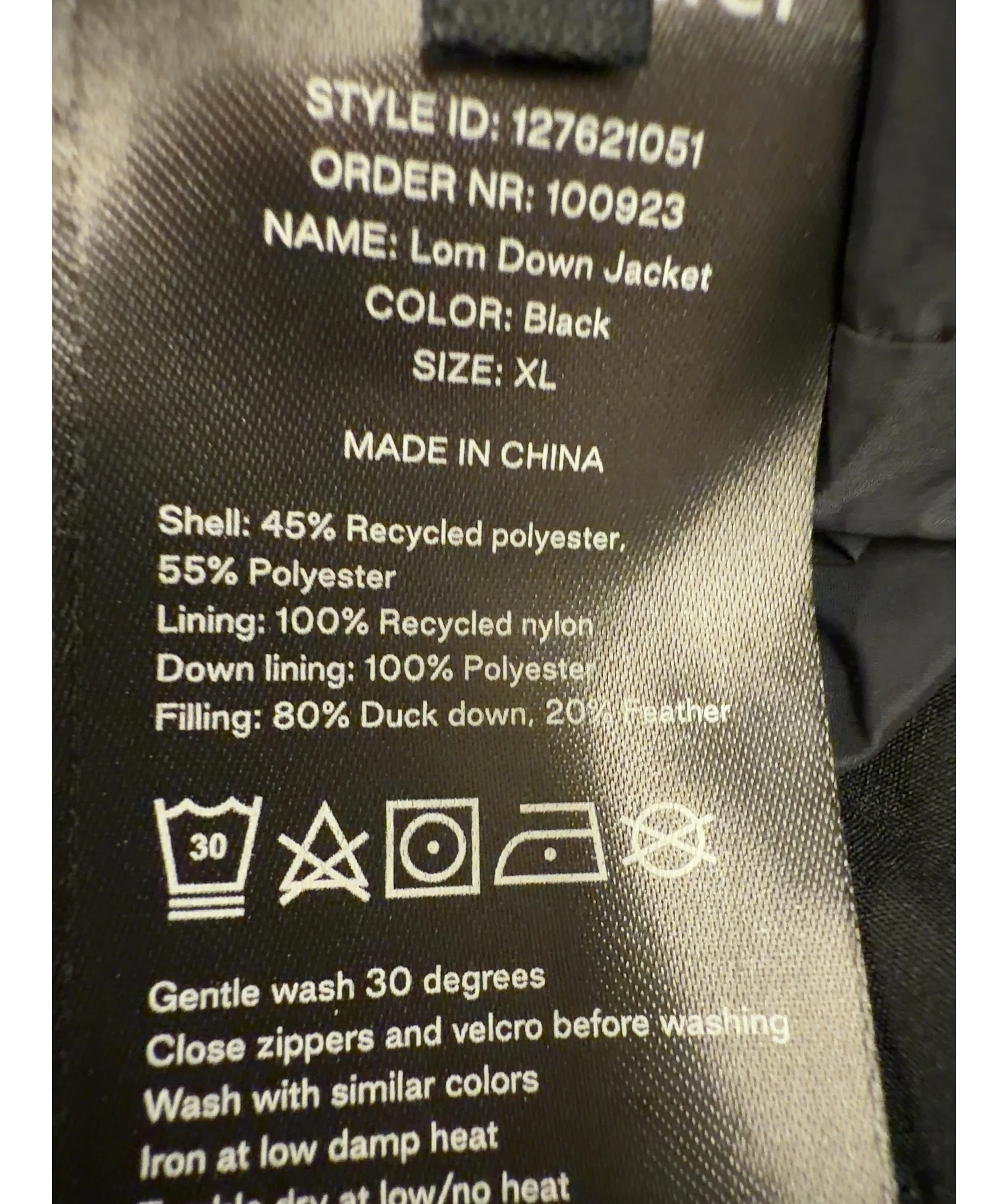 Holzweiler Black Colour, size UK XL — label