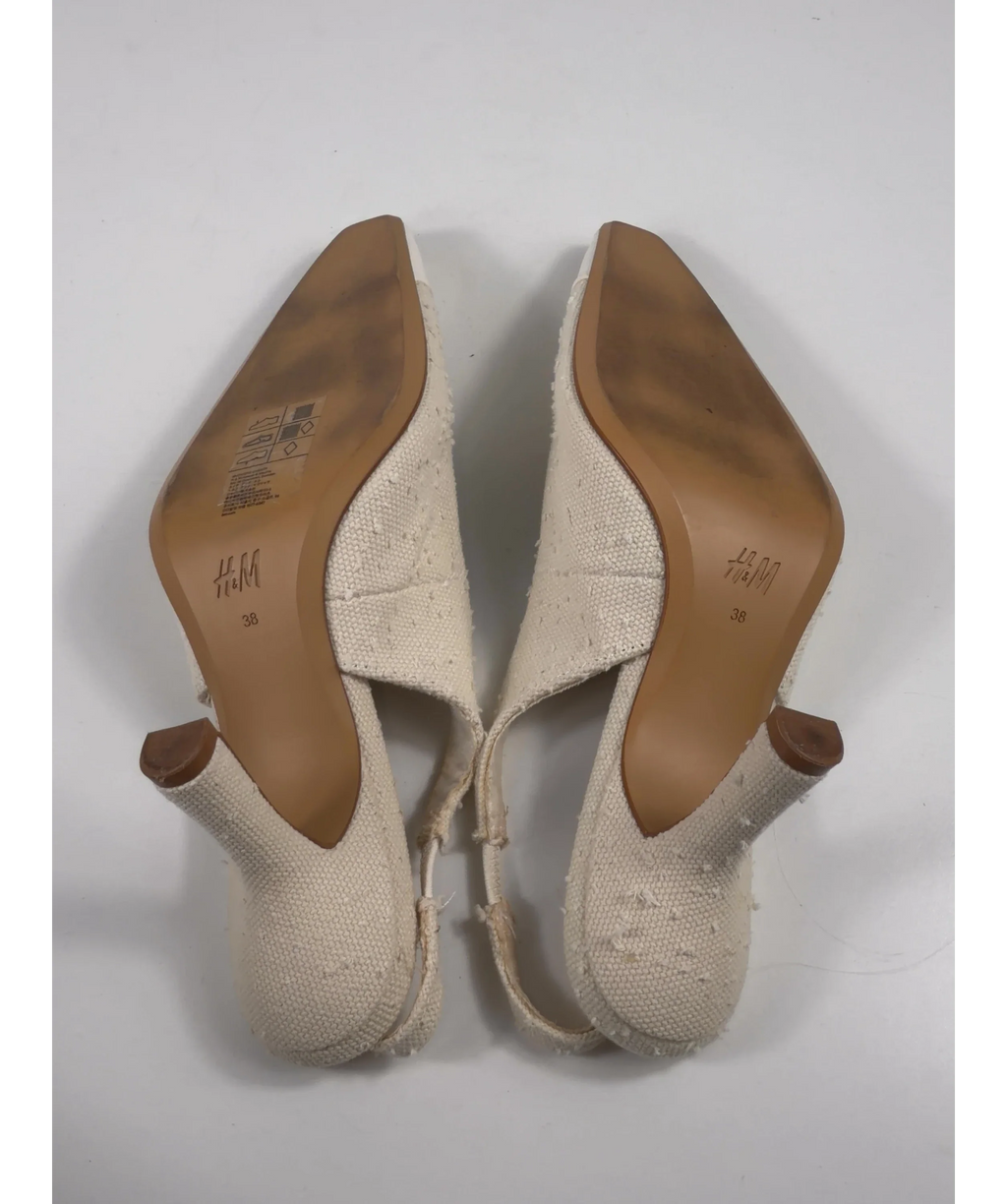 H&M Cream Textured slingbacks, size UK 5 EU 38 👠 — fabric detail